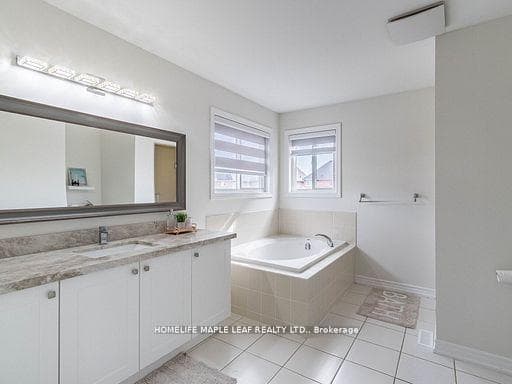 47 Hawke Crescent photo 28