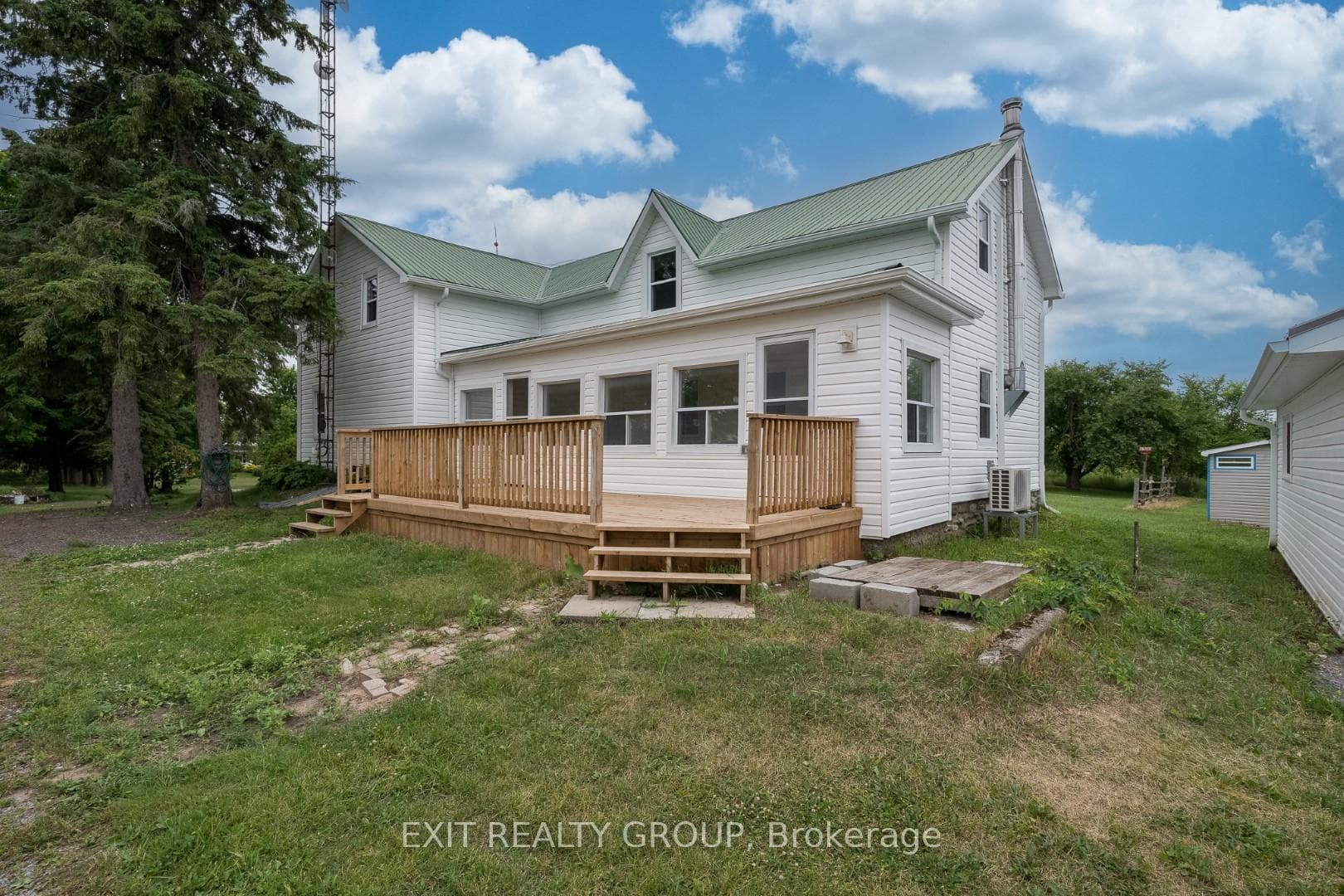 169 East Hungerford Road photo 1
