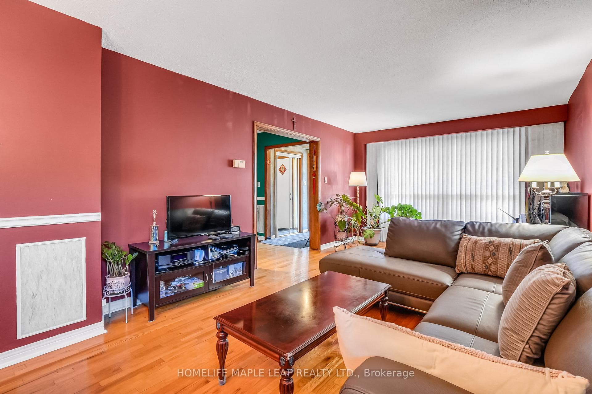 14 Manitou Crescent photo 8