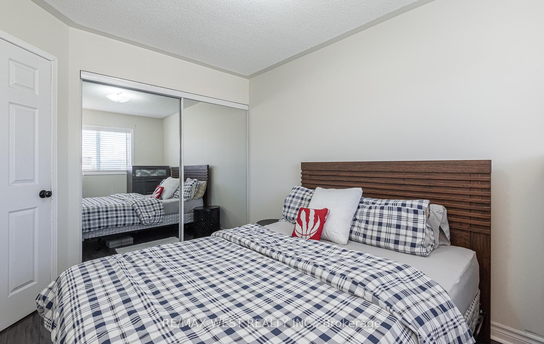 100 Lake Louise Drive photo 29