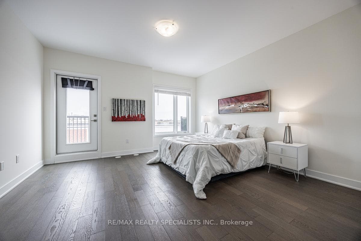 121 William Duncan Road photo 19