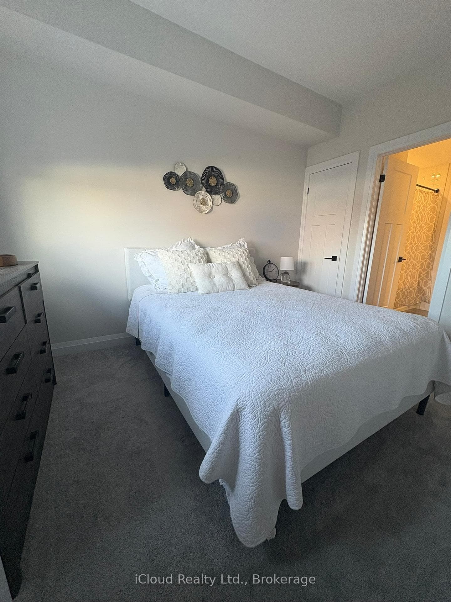 677 Park Road Unit 18 photo 9
