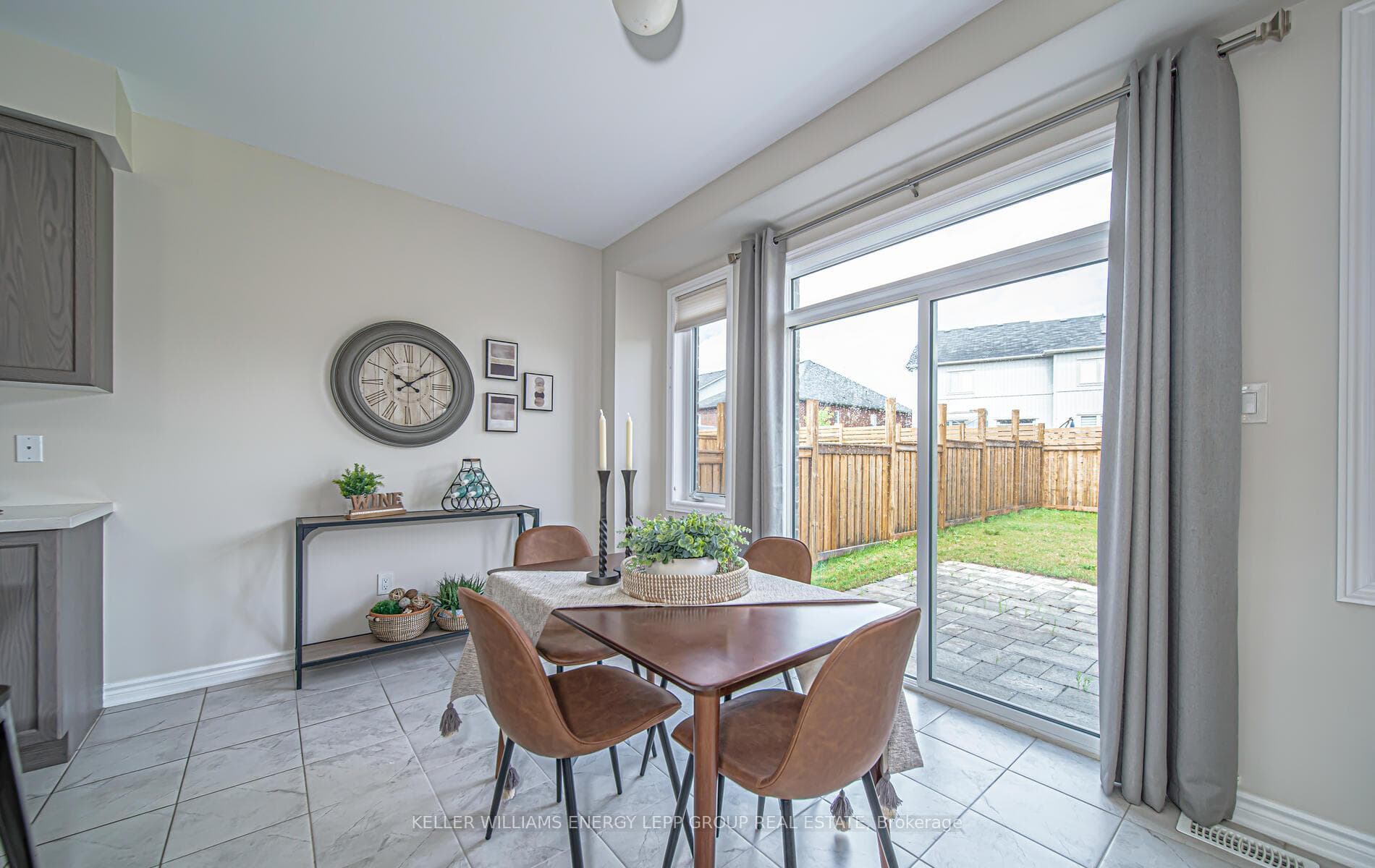 15 Melrose Drive photo 14