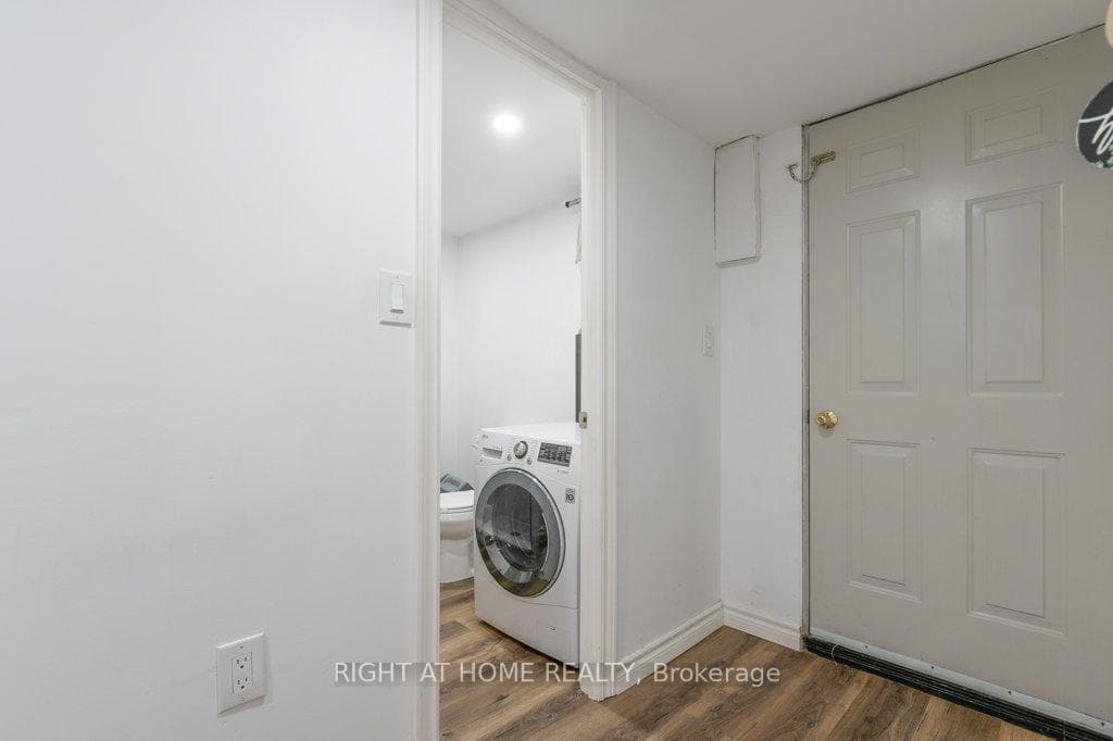 4 Fennimore Crescent photo 30