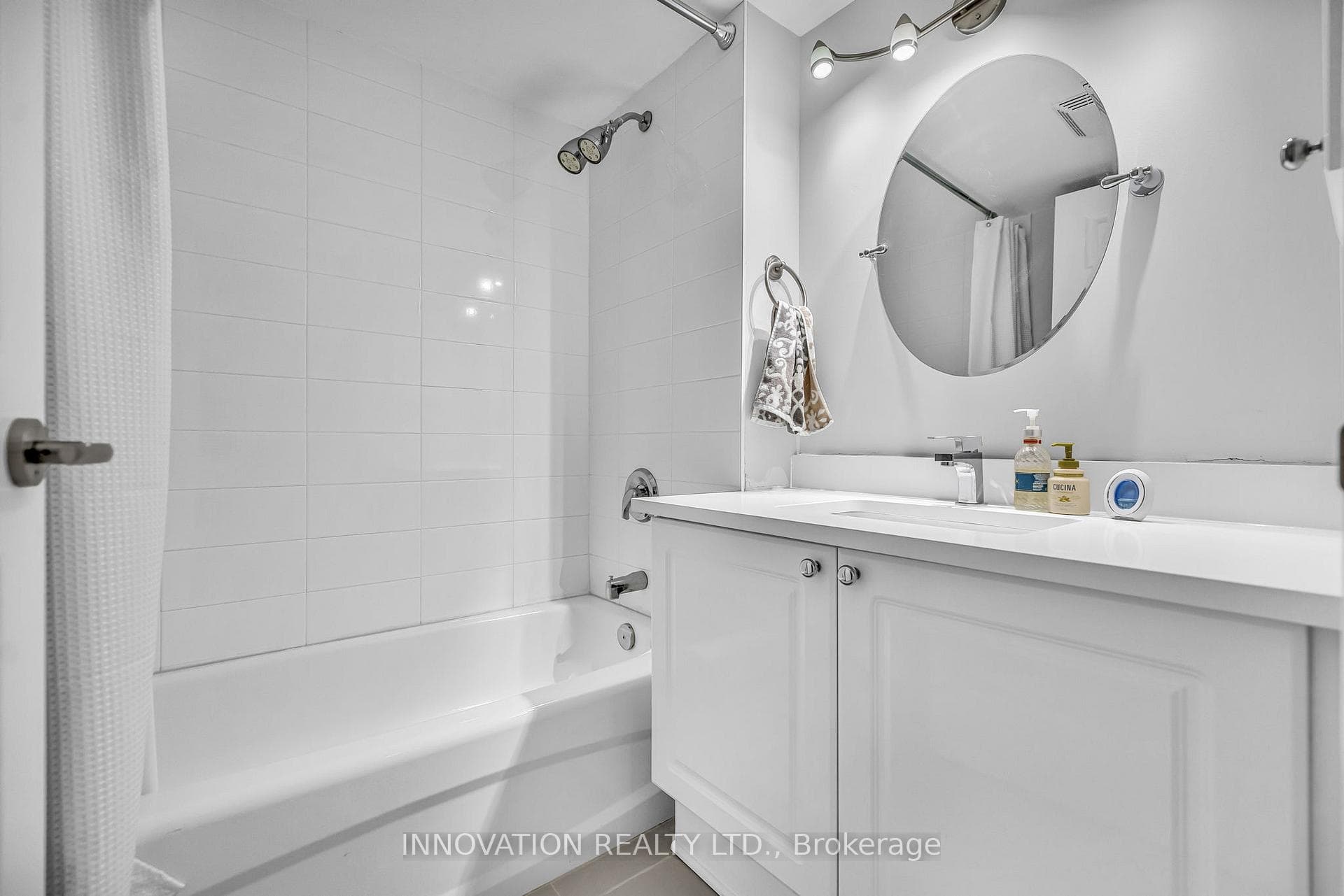 429 Somerset Street Unit PH04 photo 19