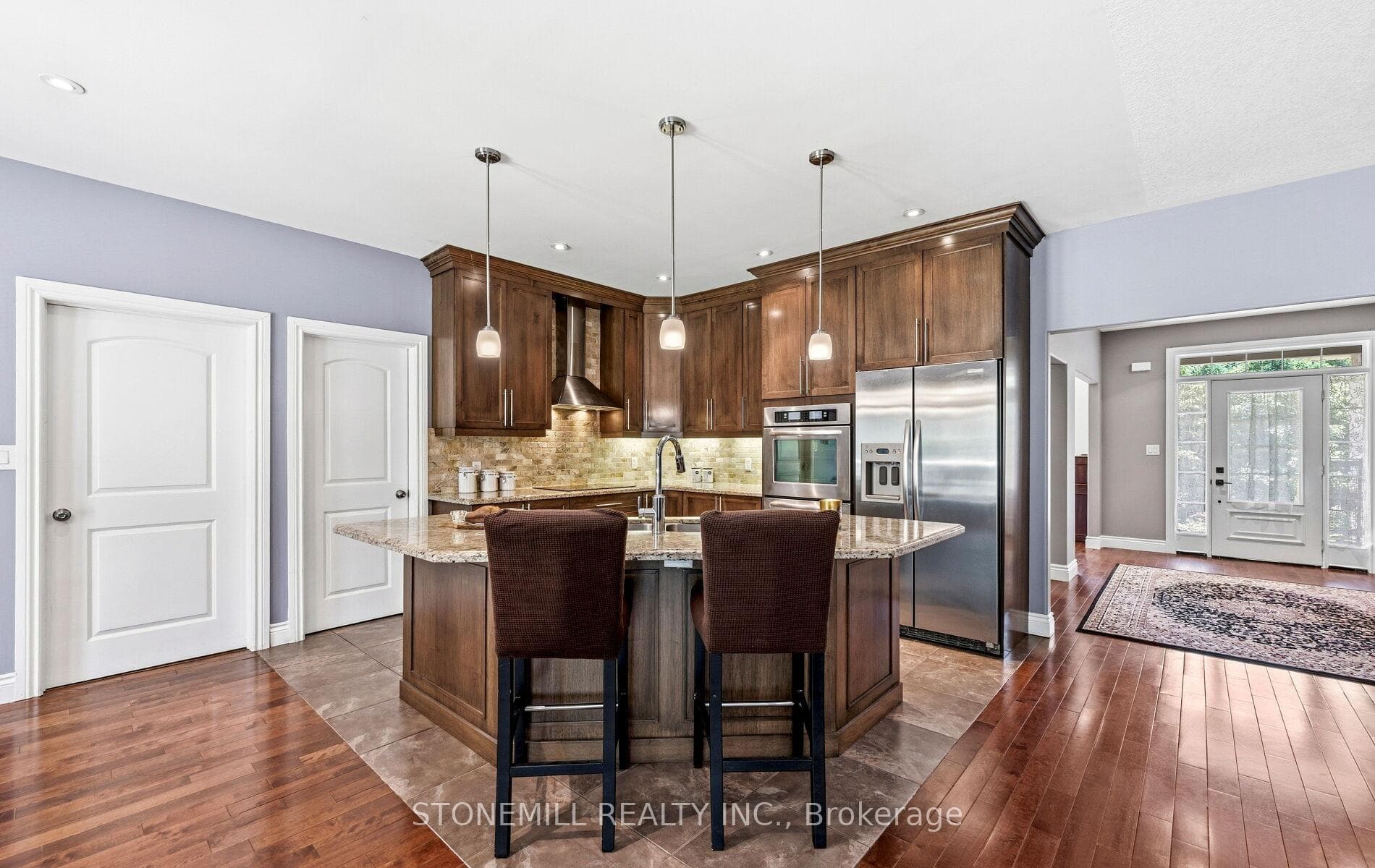 868 Eastdale Drive photo 10