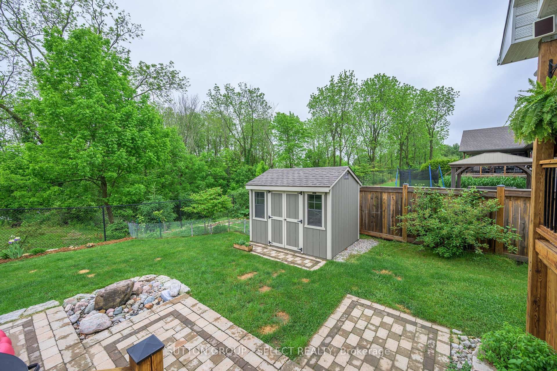 398 Beamish Street photo 36