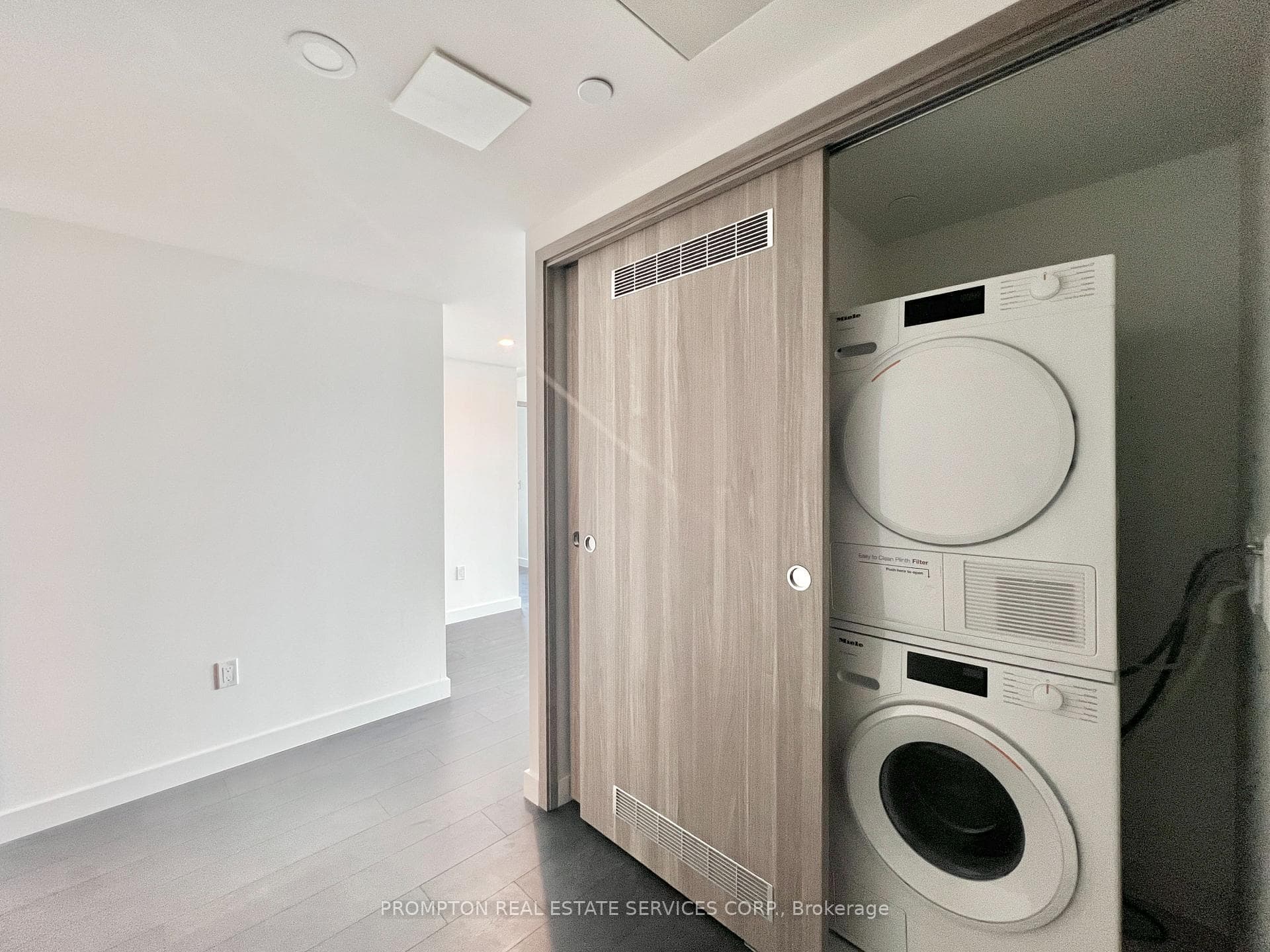 1 Concord Cityplace Way Unit 2810 photo 25