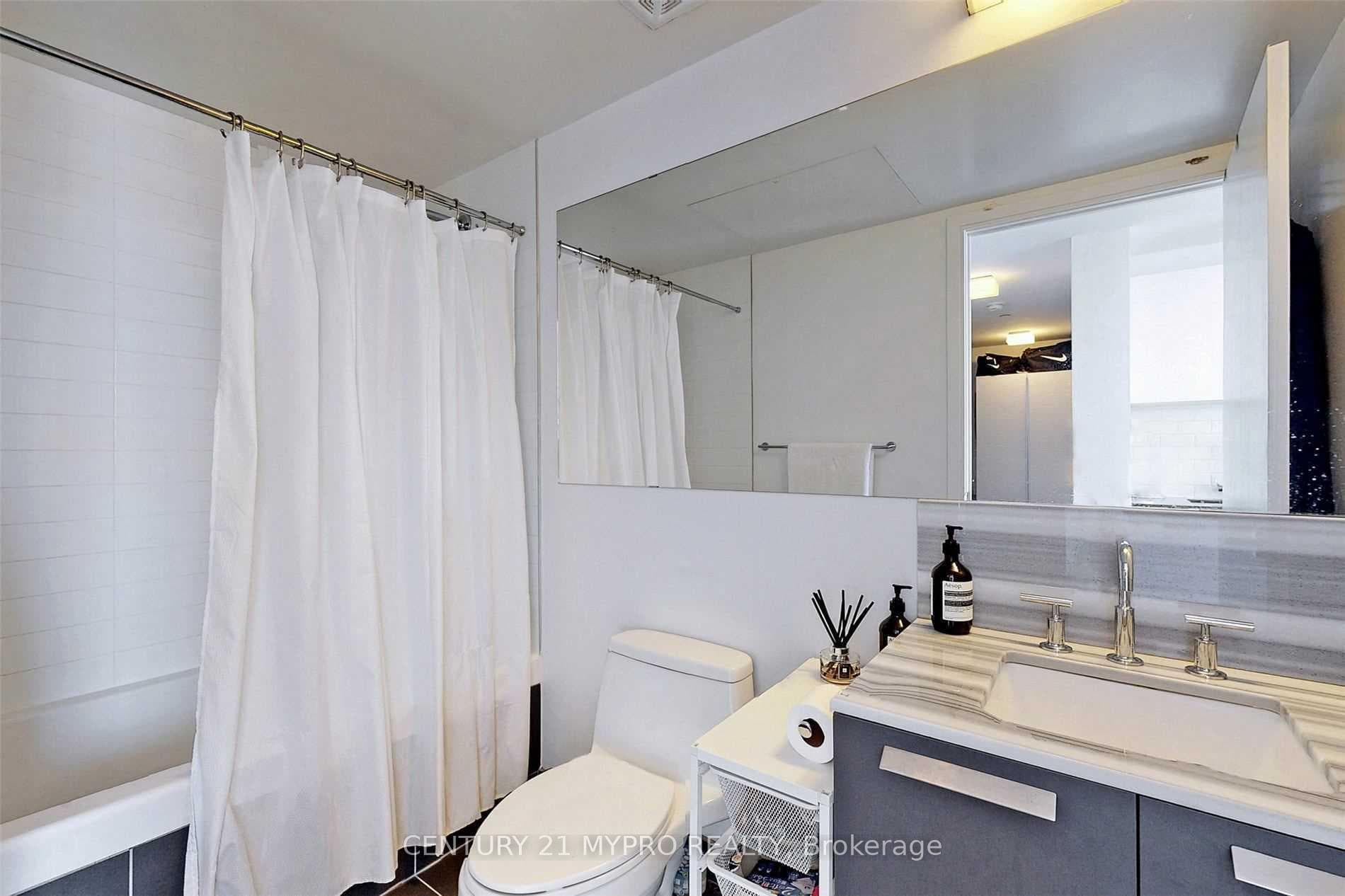 42 Charles Street Unit 3204 photo 13