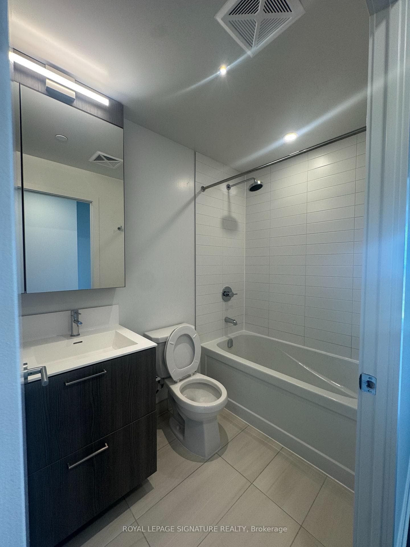 40 Lagerfeld Drive Unit 1012 photo 6