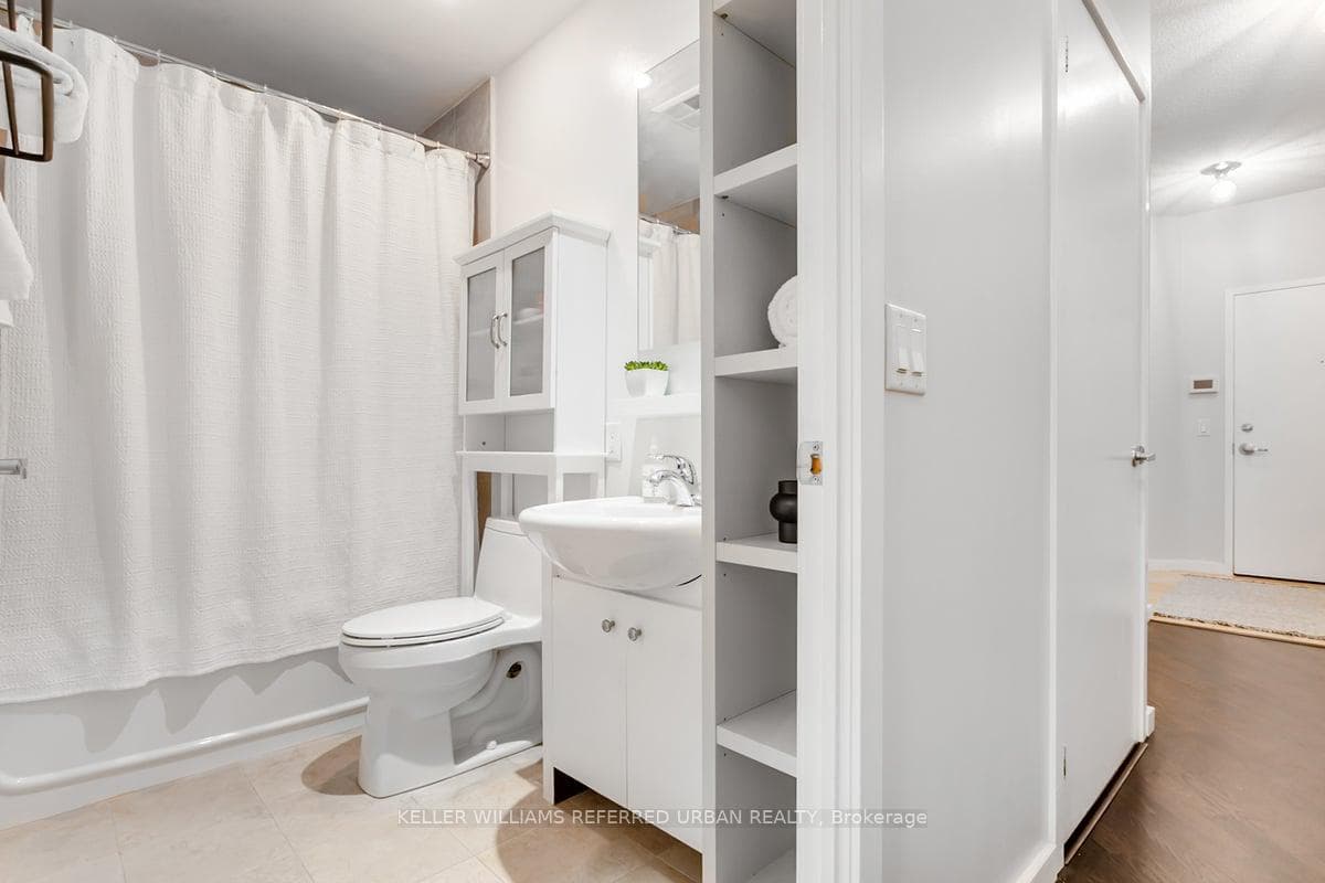 8 York Street Unit 3011 photo 22