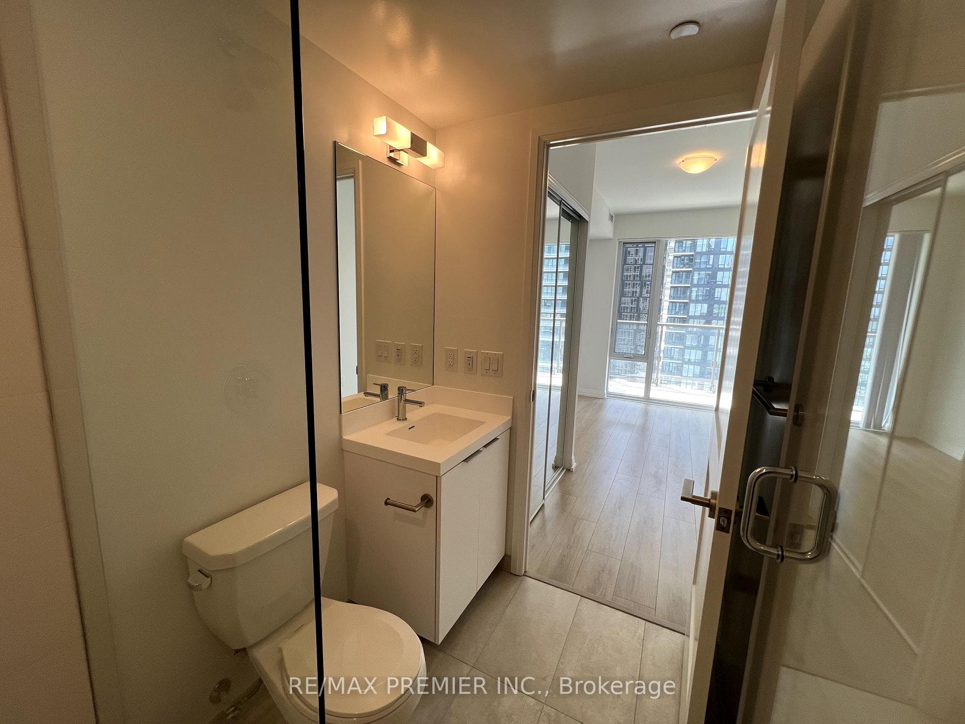 8 Widmer Street Unit 3412 photo 10