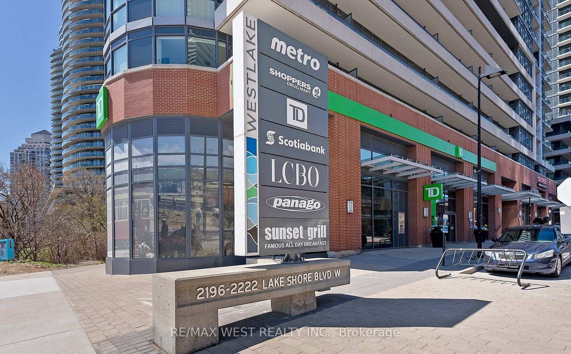 2200 Lakeshore Boulevard Unit 611 photo 36