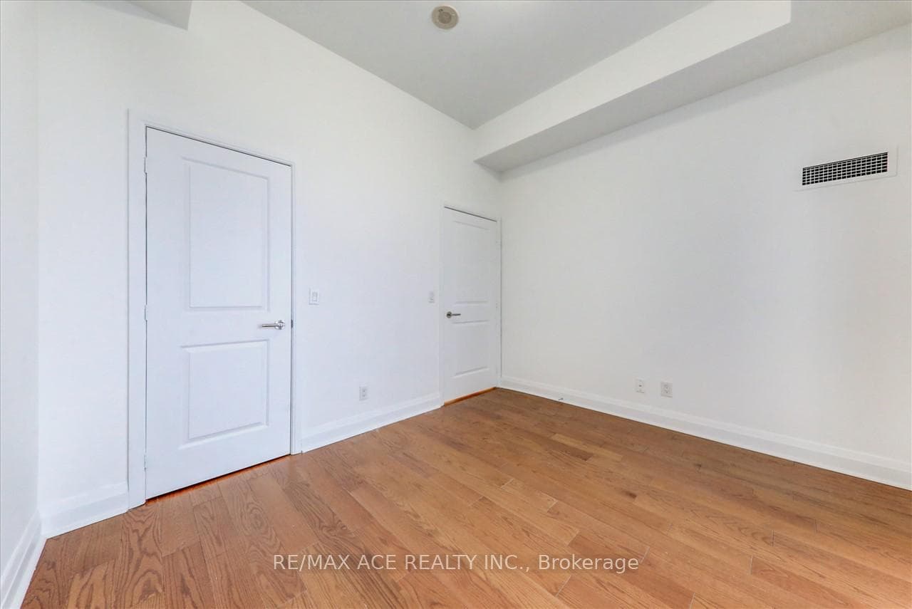 65 St Mary Street Unit 4209 photo 16