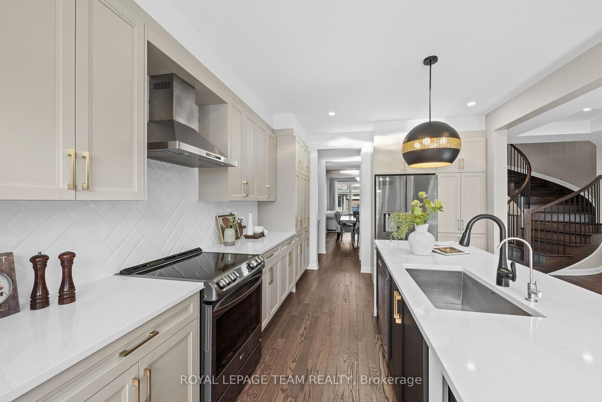 760 Shoal Street photo 15