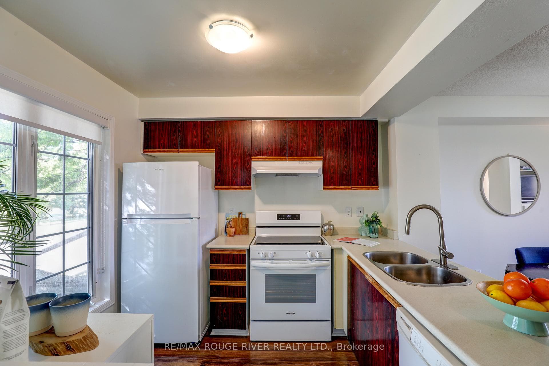 1623 Pickering Parkway Unit 5 photo 14