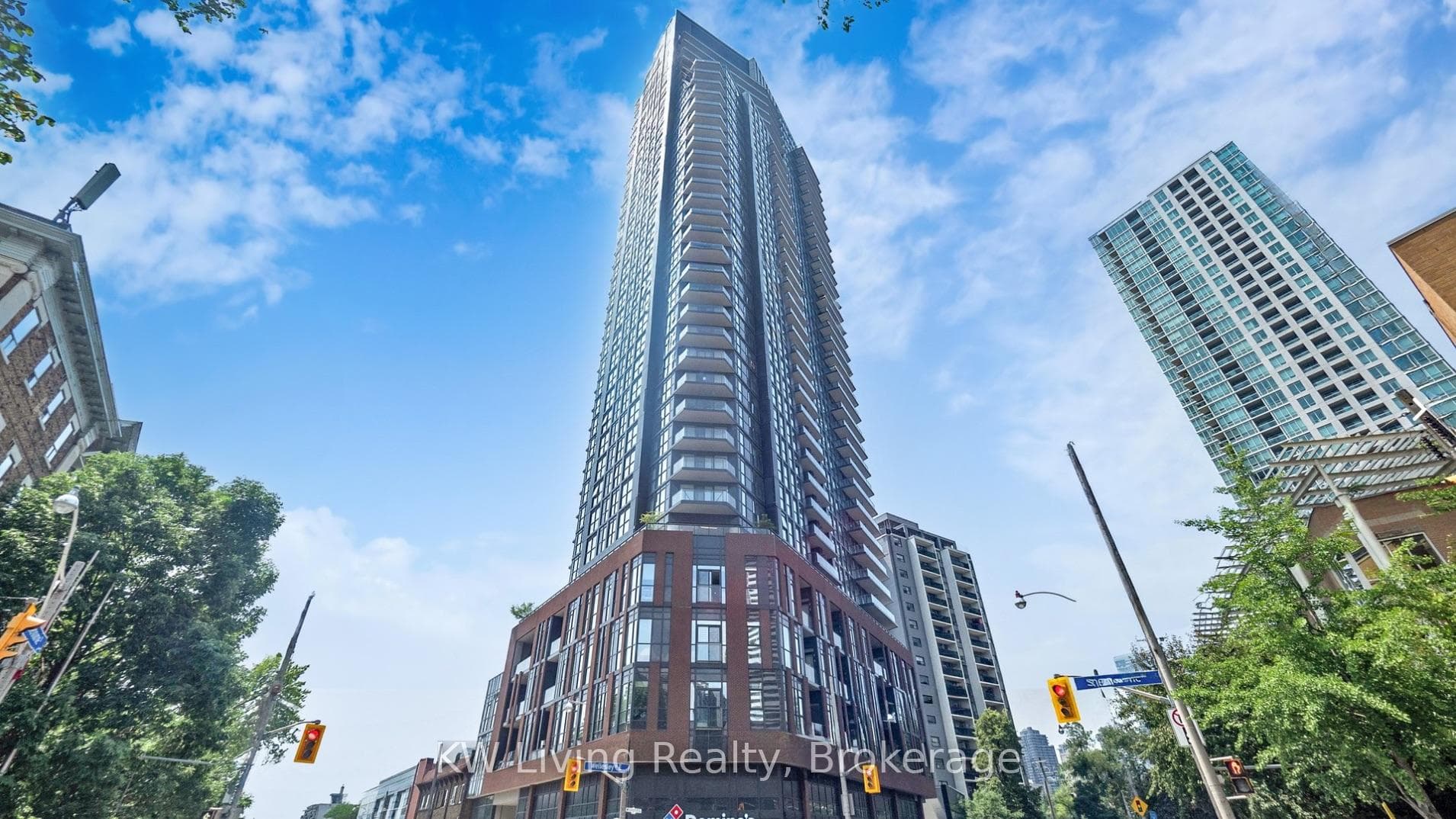 159 Wellesley Street Unit 2102 photo 1