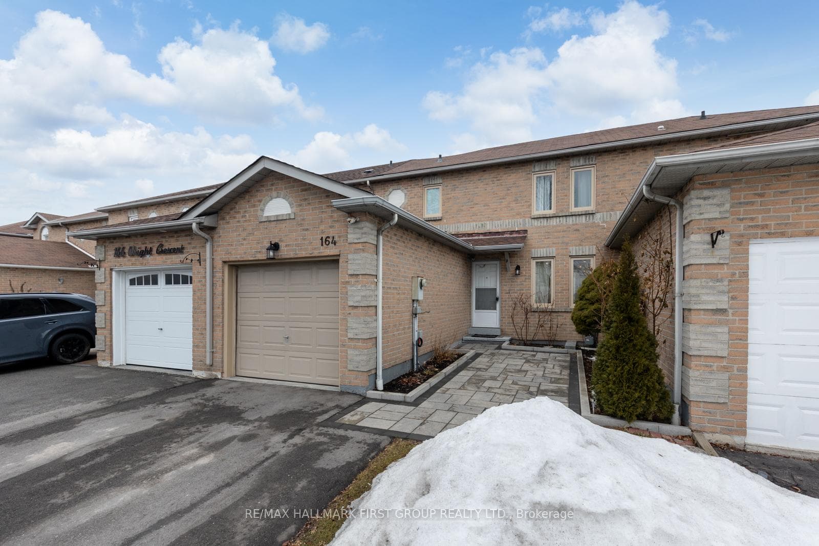 164 Wright Crescent photo 1