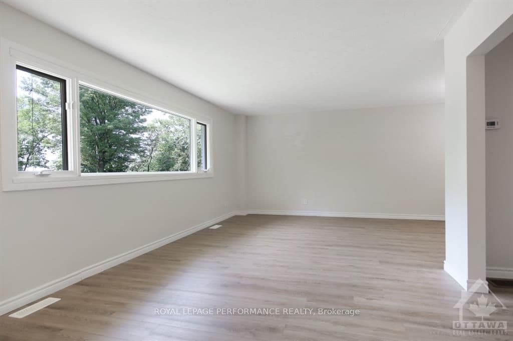 13 KEMPSTER Avenue photo 6