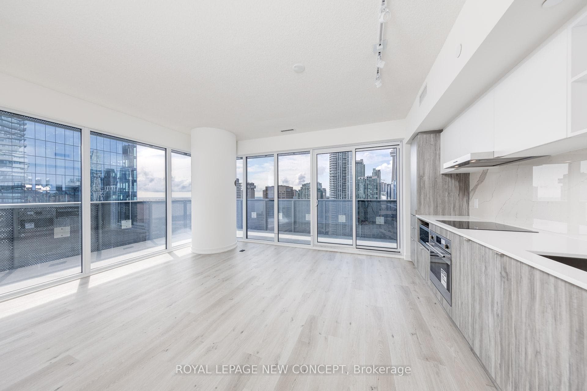 138 Downes Street Unit 3011 photo 5