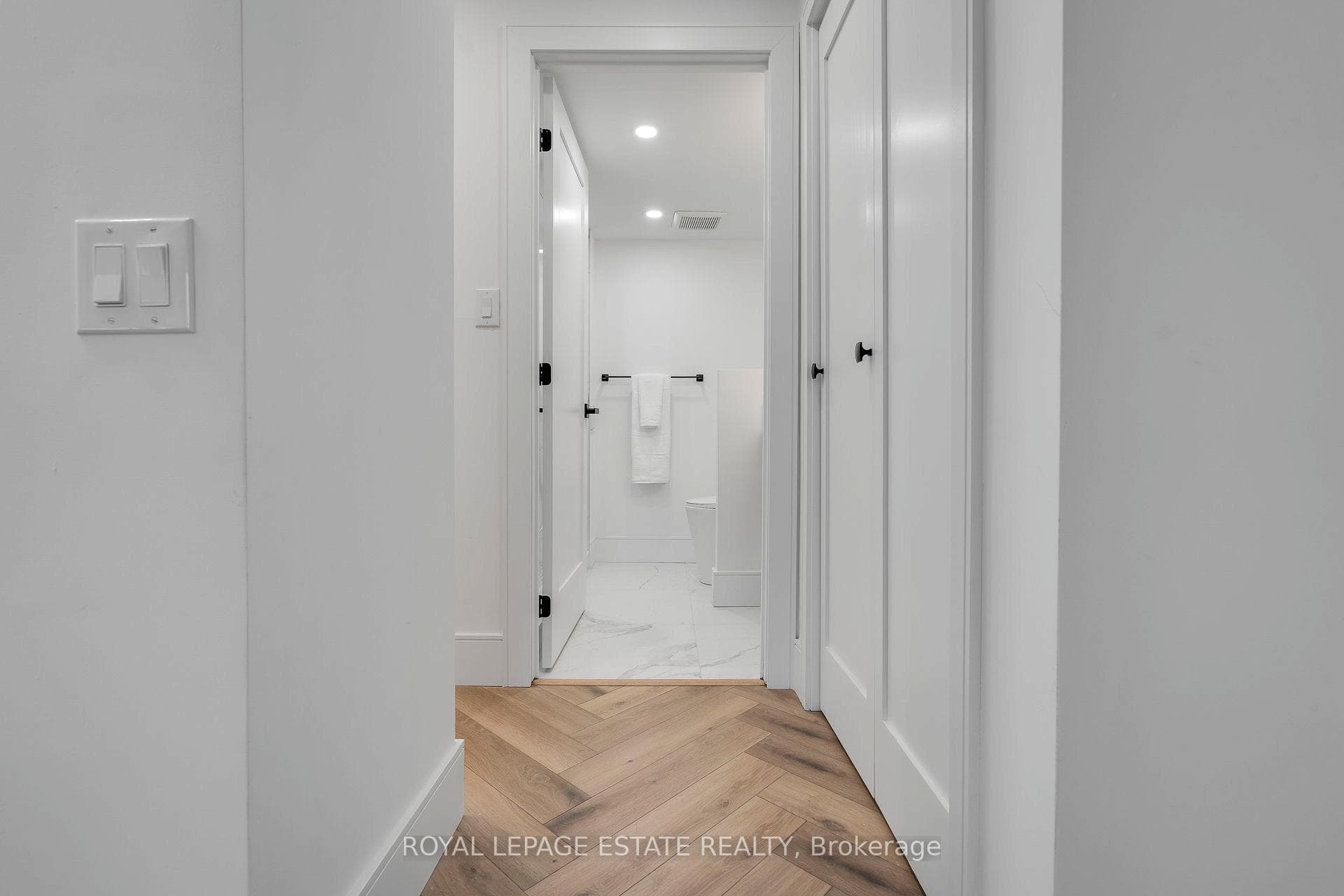1555 Finch Avenue Unit 901 photo 22