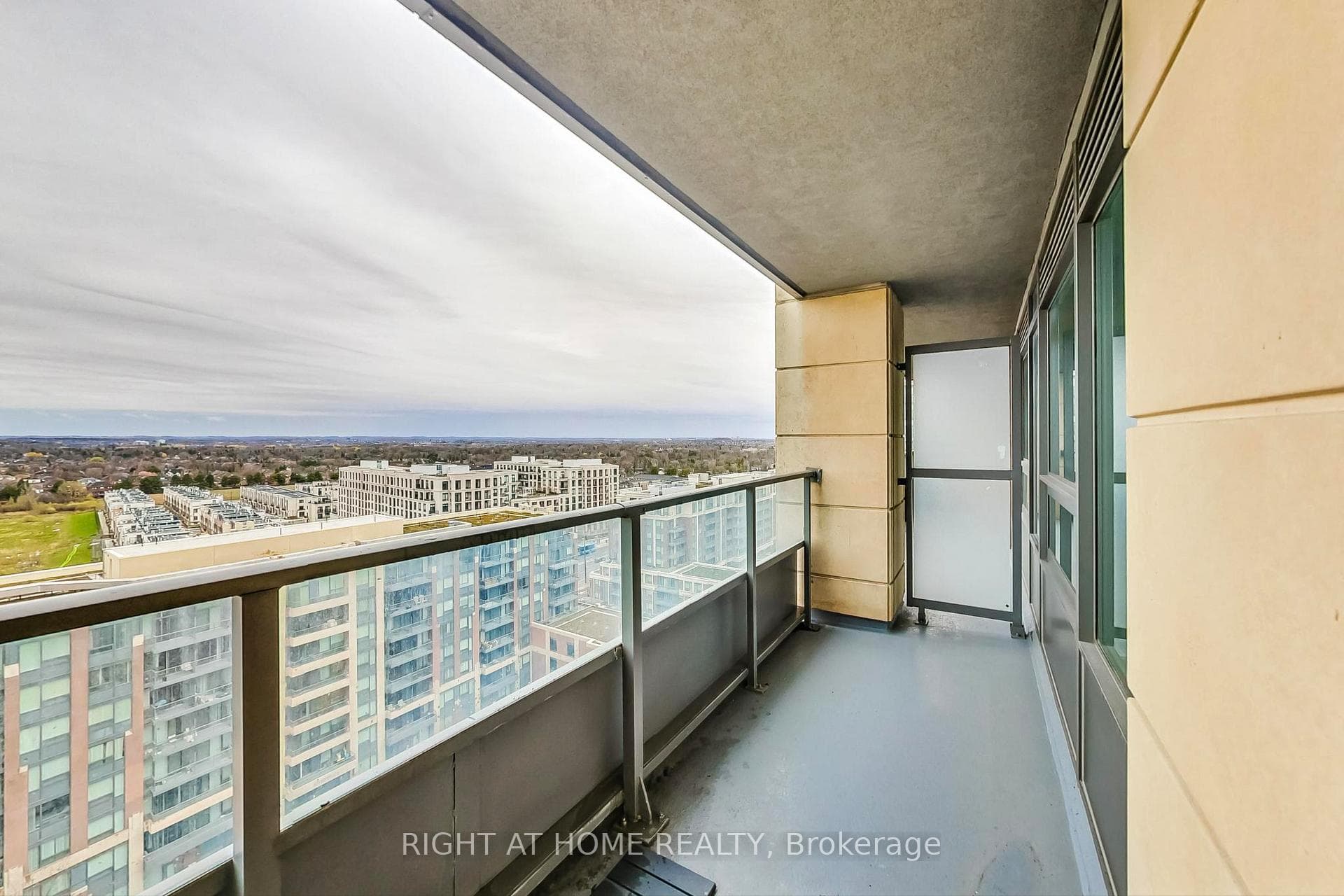 18 Uptown Drive Unit 1811 photo 18