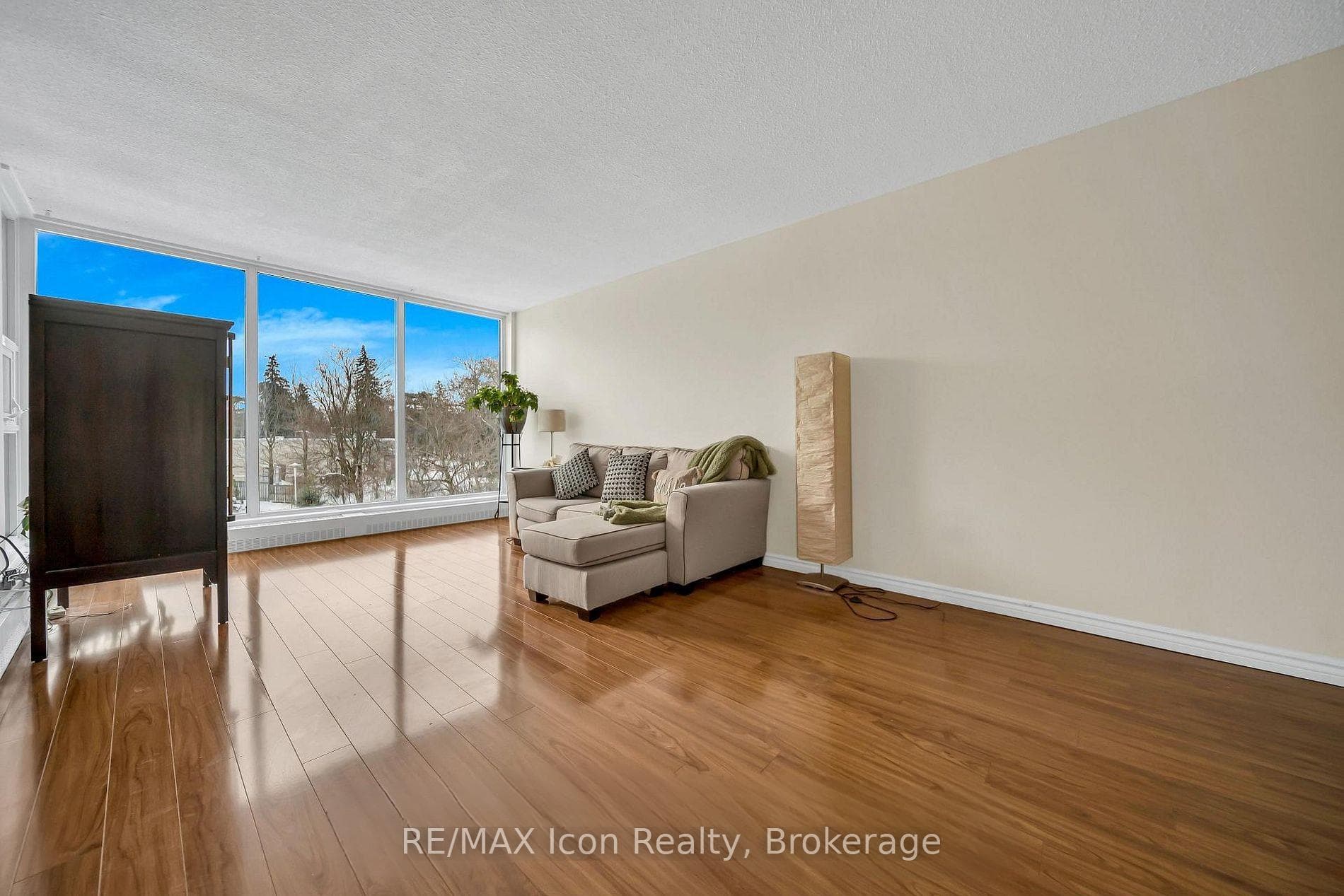 19 Woodlawn Road Unit 303 photo 22