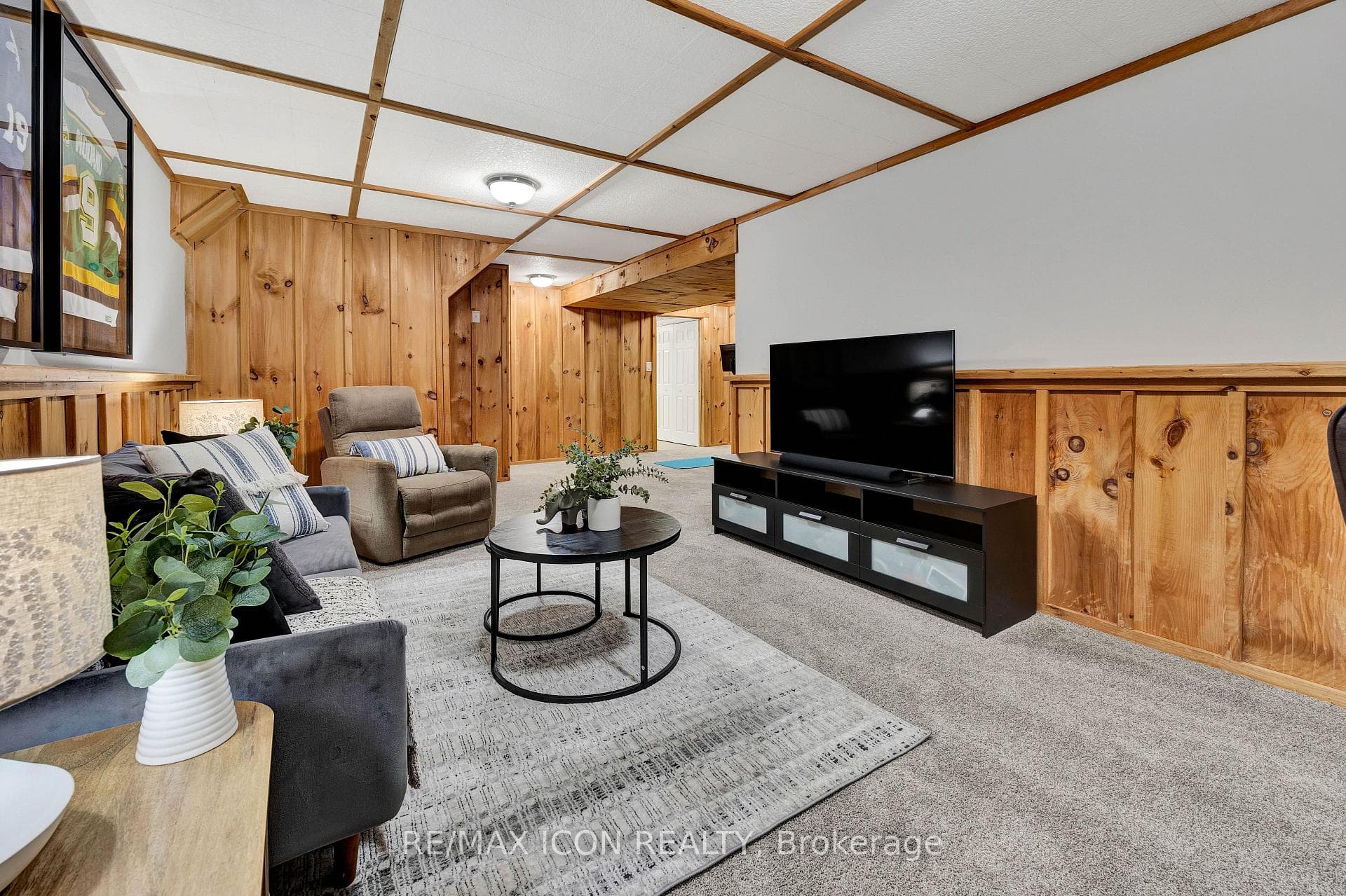 220 Brenneman Drive photo 33