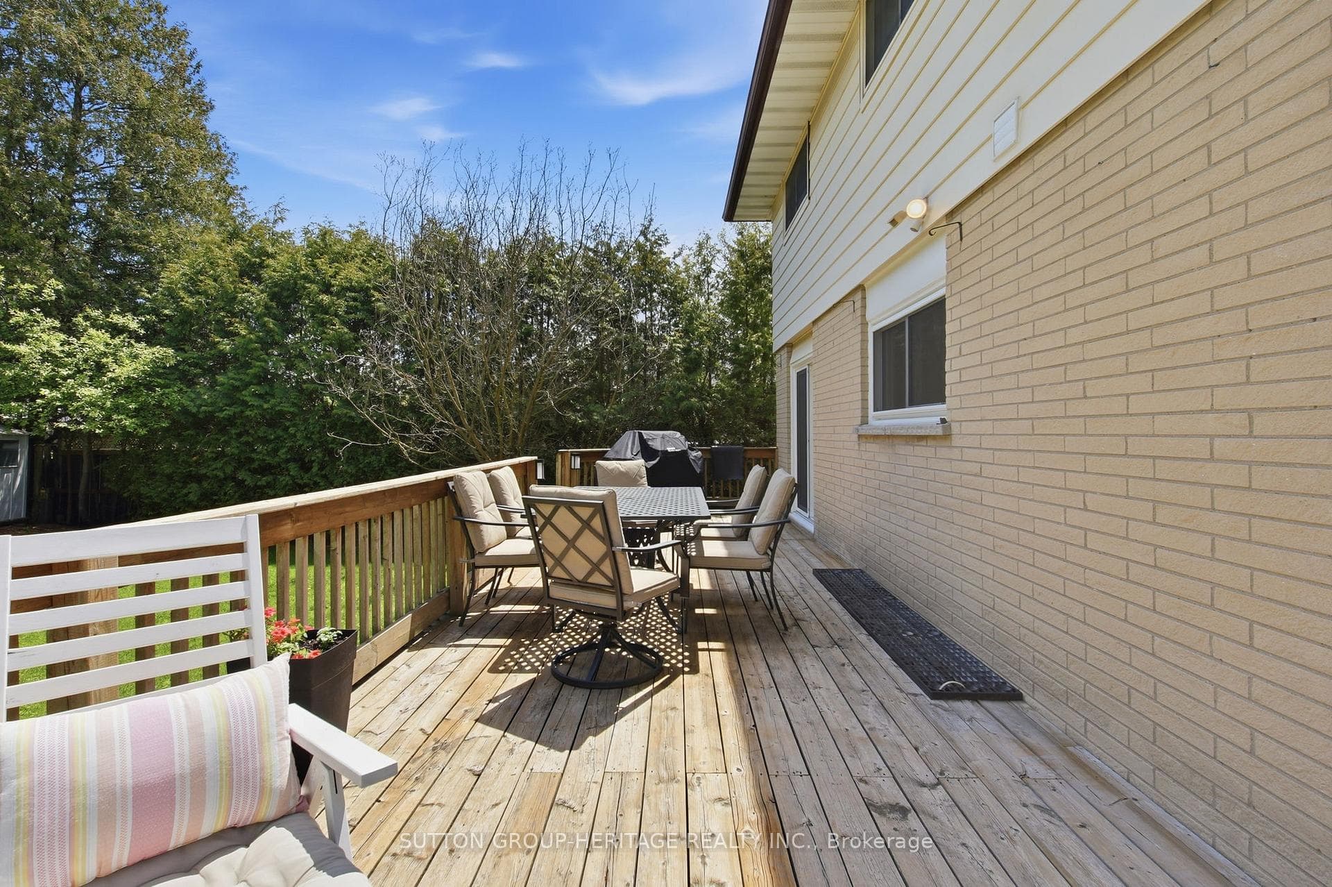 163 Keewatin Street photo 38