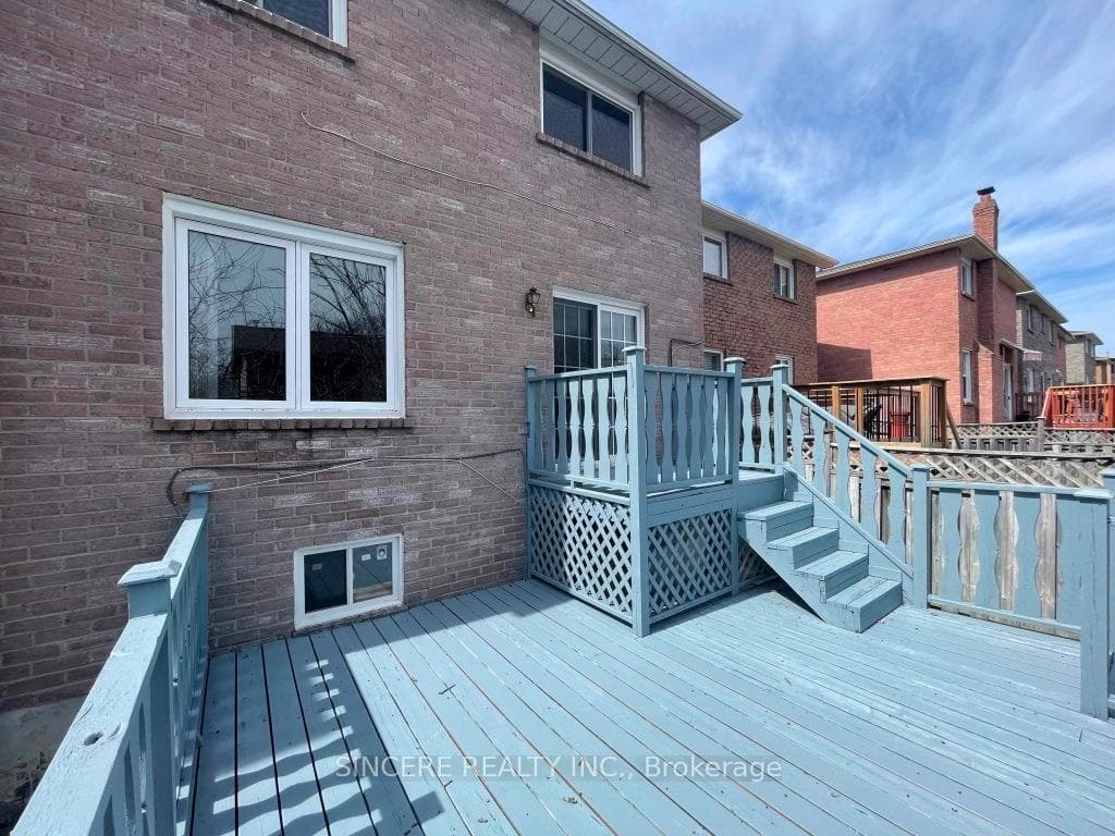 188 Daniels Crescent photo 39