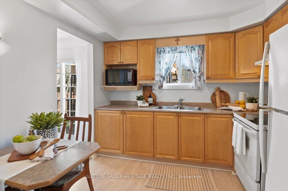 36 Fisher Crescent photo 14