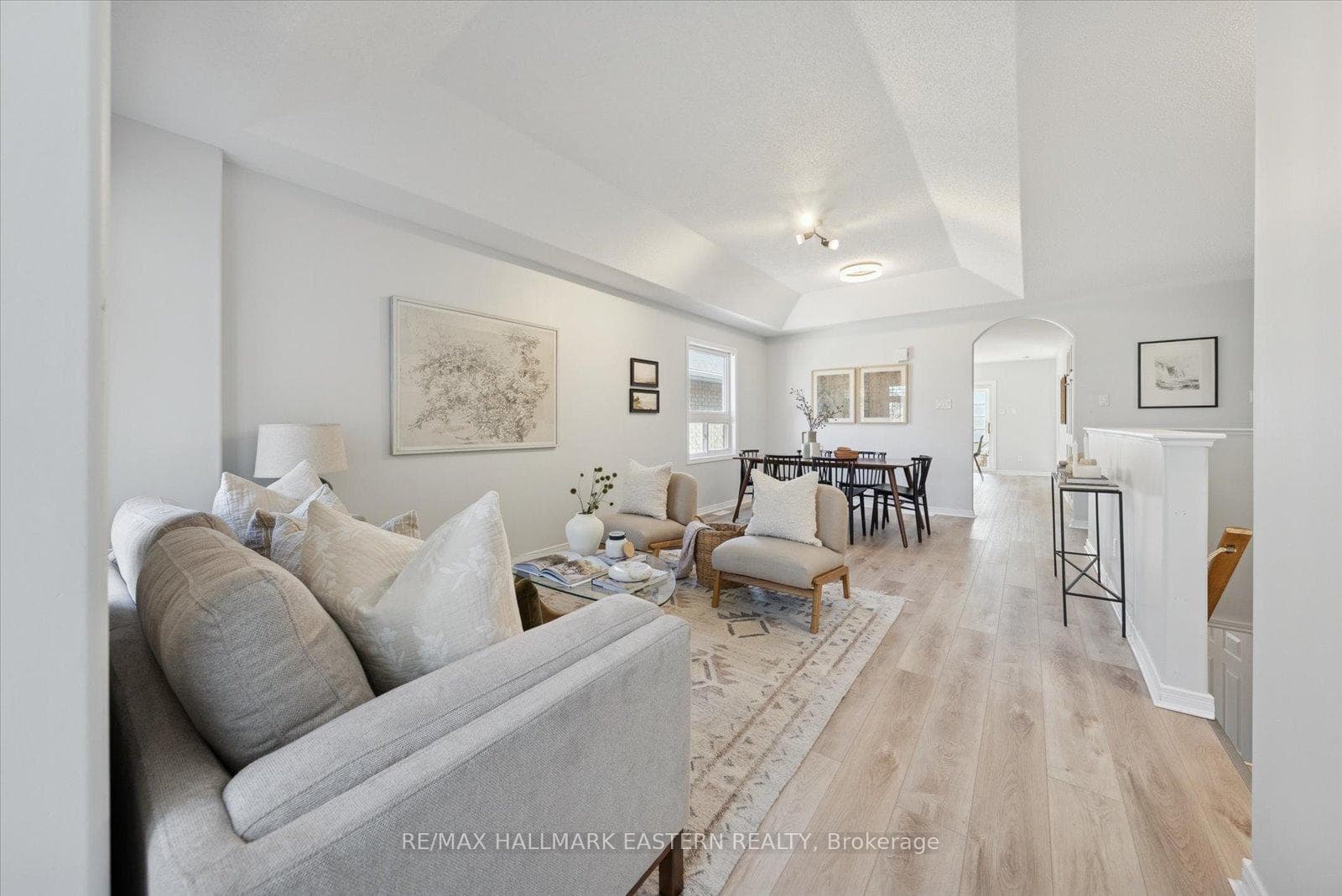 2431 Marsdale Drive photo 8