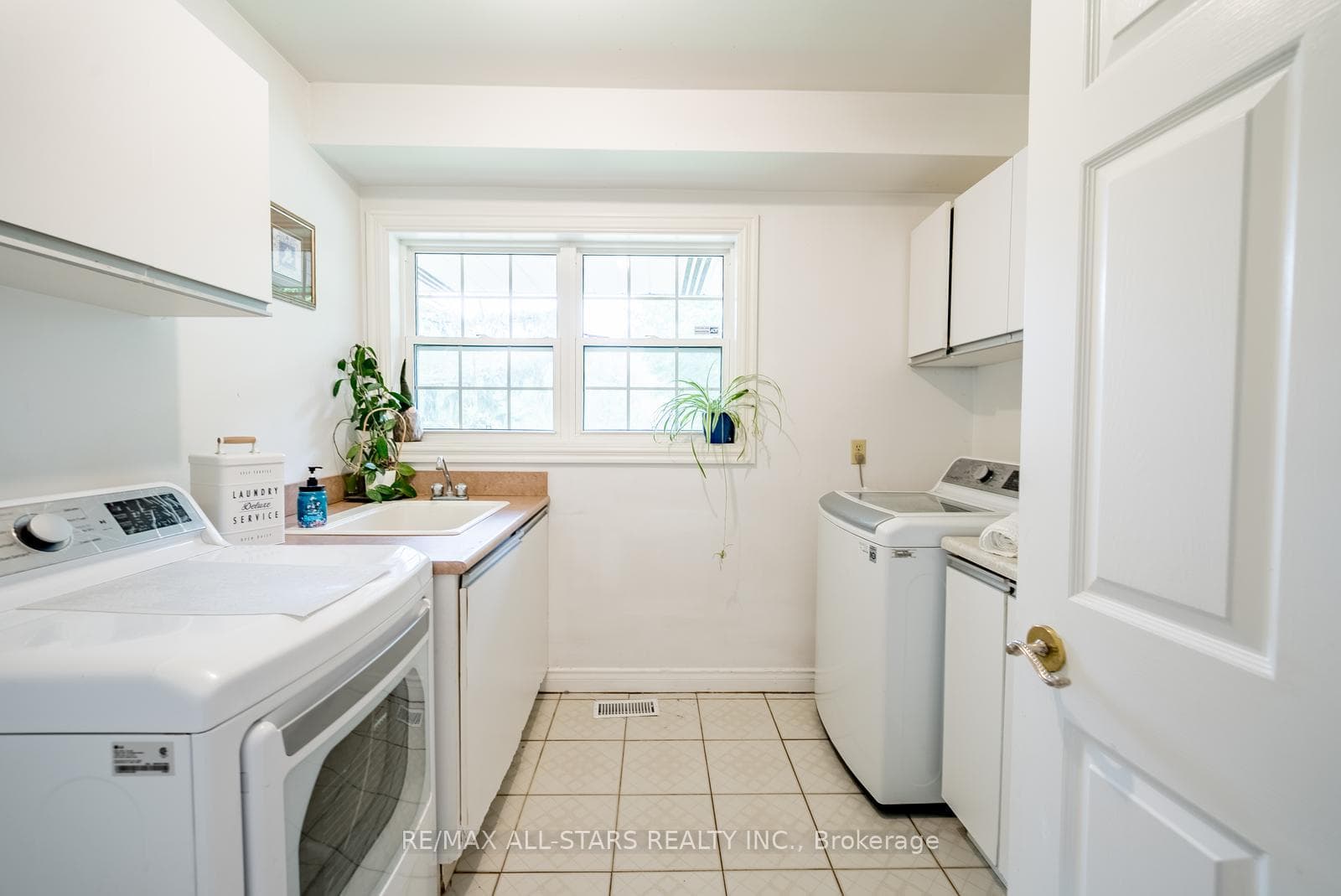 23 Forfardale Road photo 21