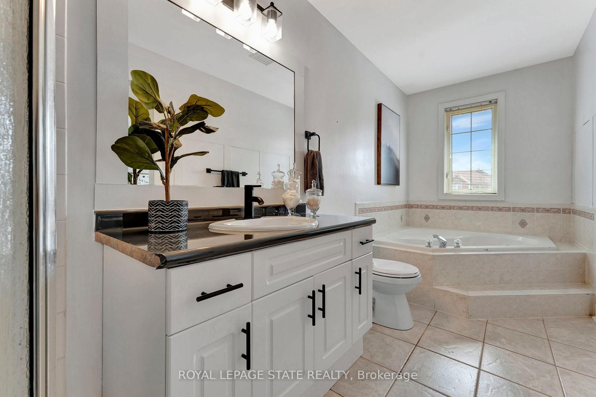 33 Magenta Court photo 23