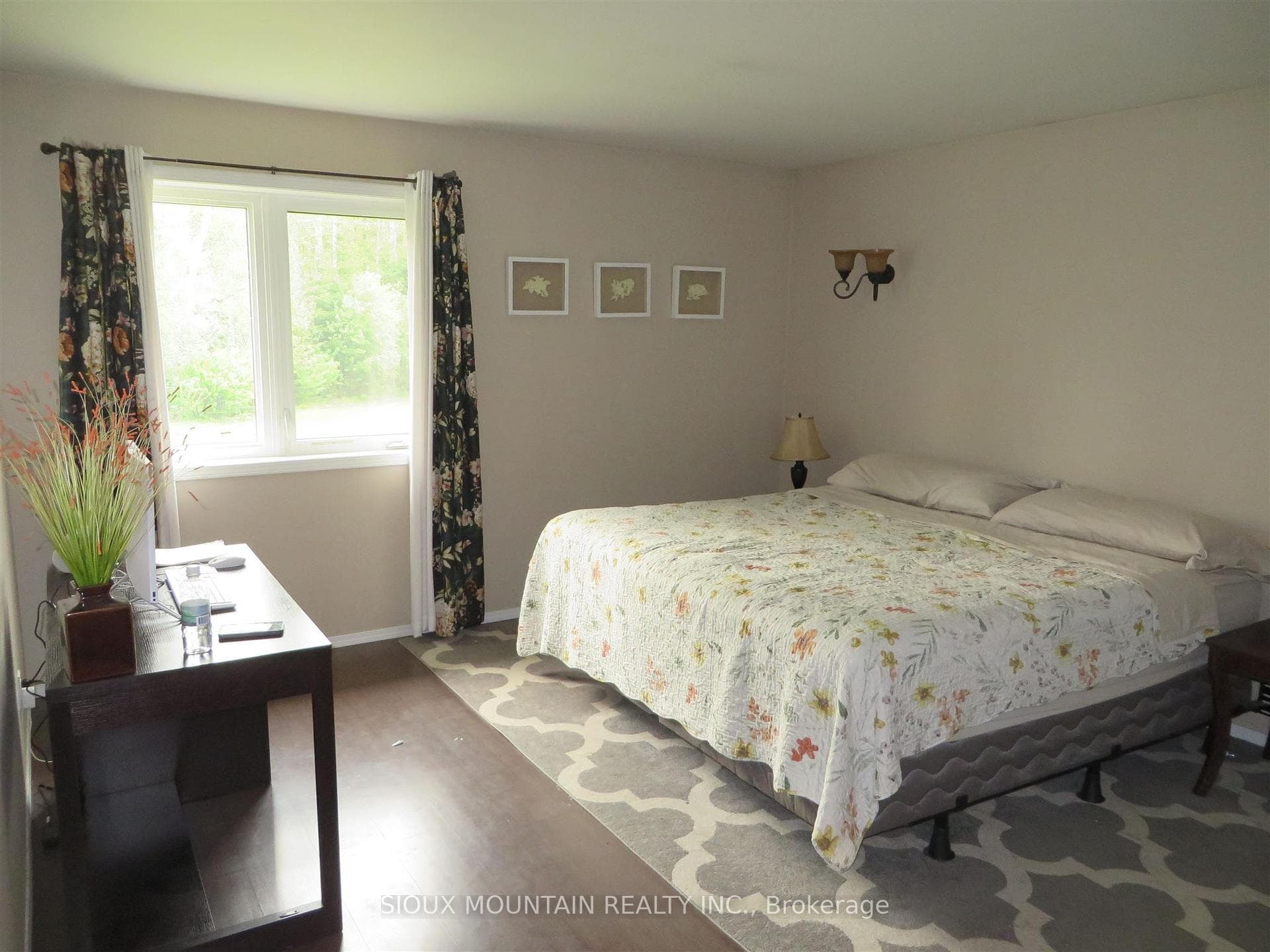 89 Evergreen Drive photo 8