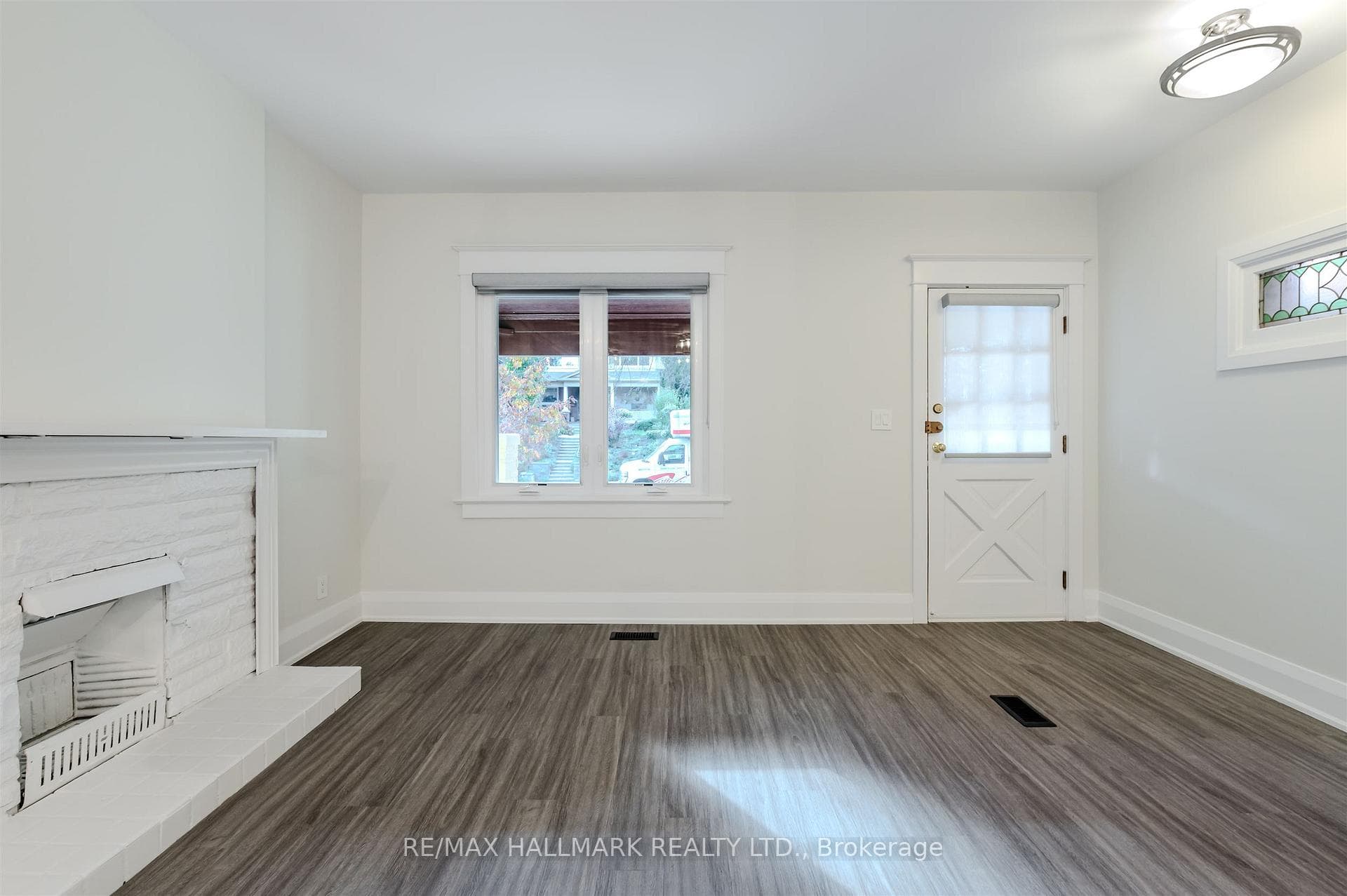 165 Wineva Avenue photo 8