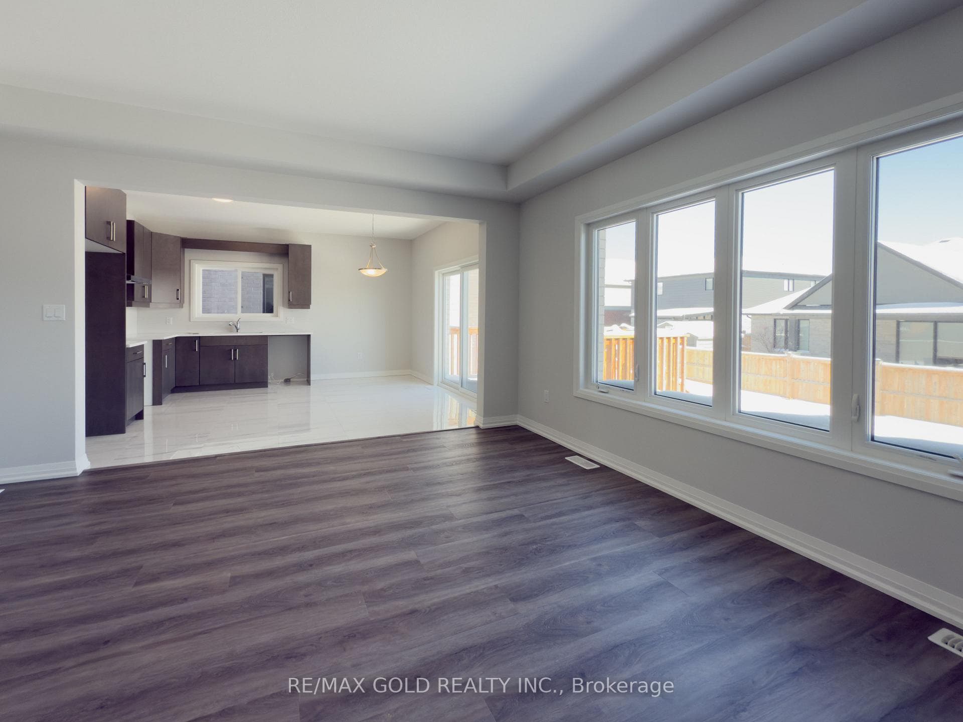 37 Samuel Avenue photo 6