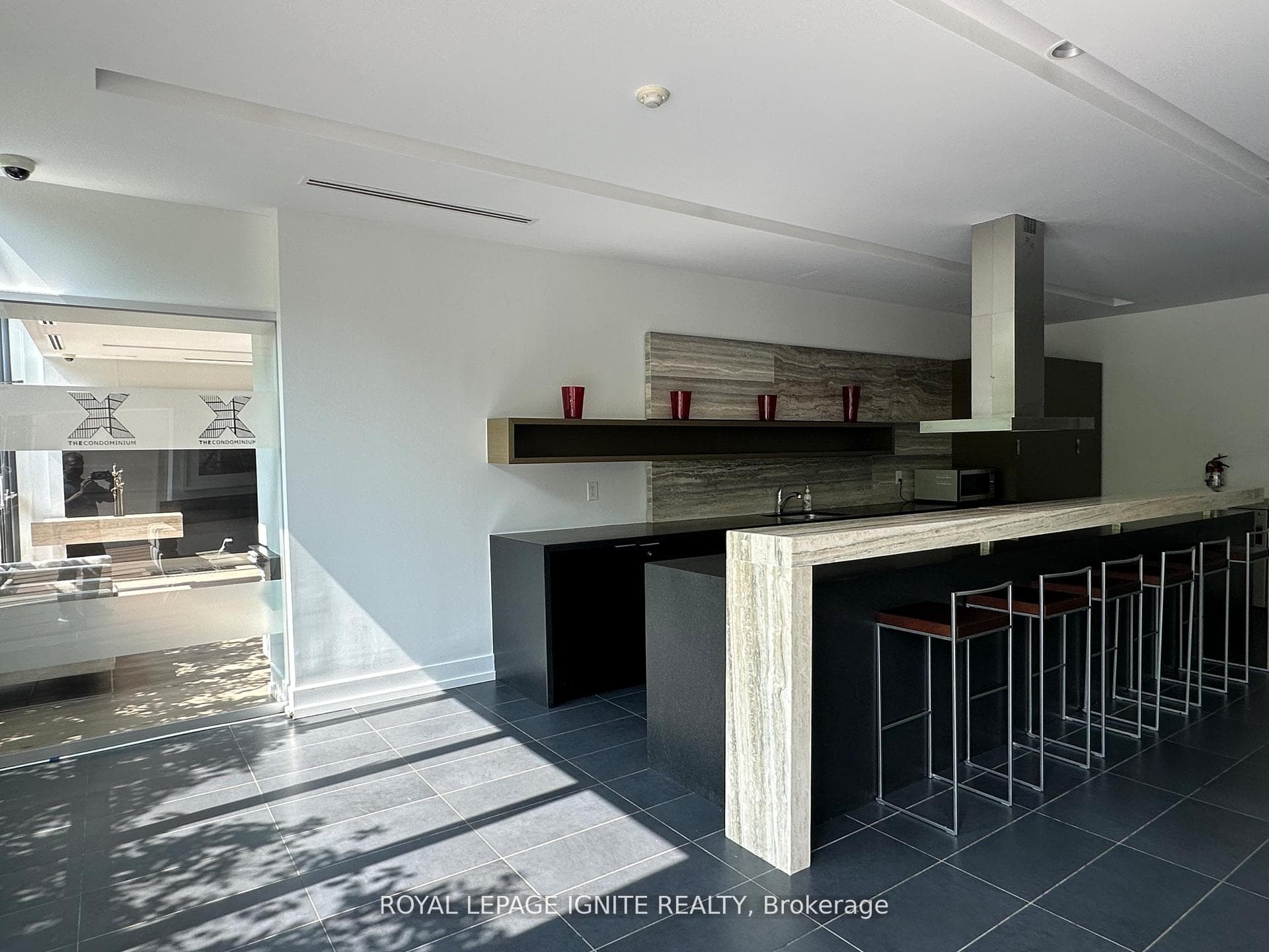 110 Charles Street Unit 1809 photo 21