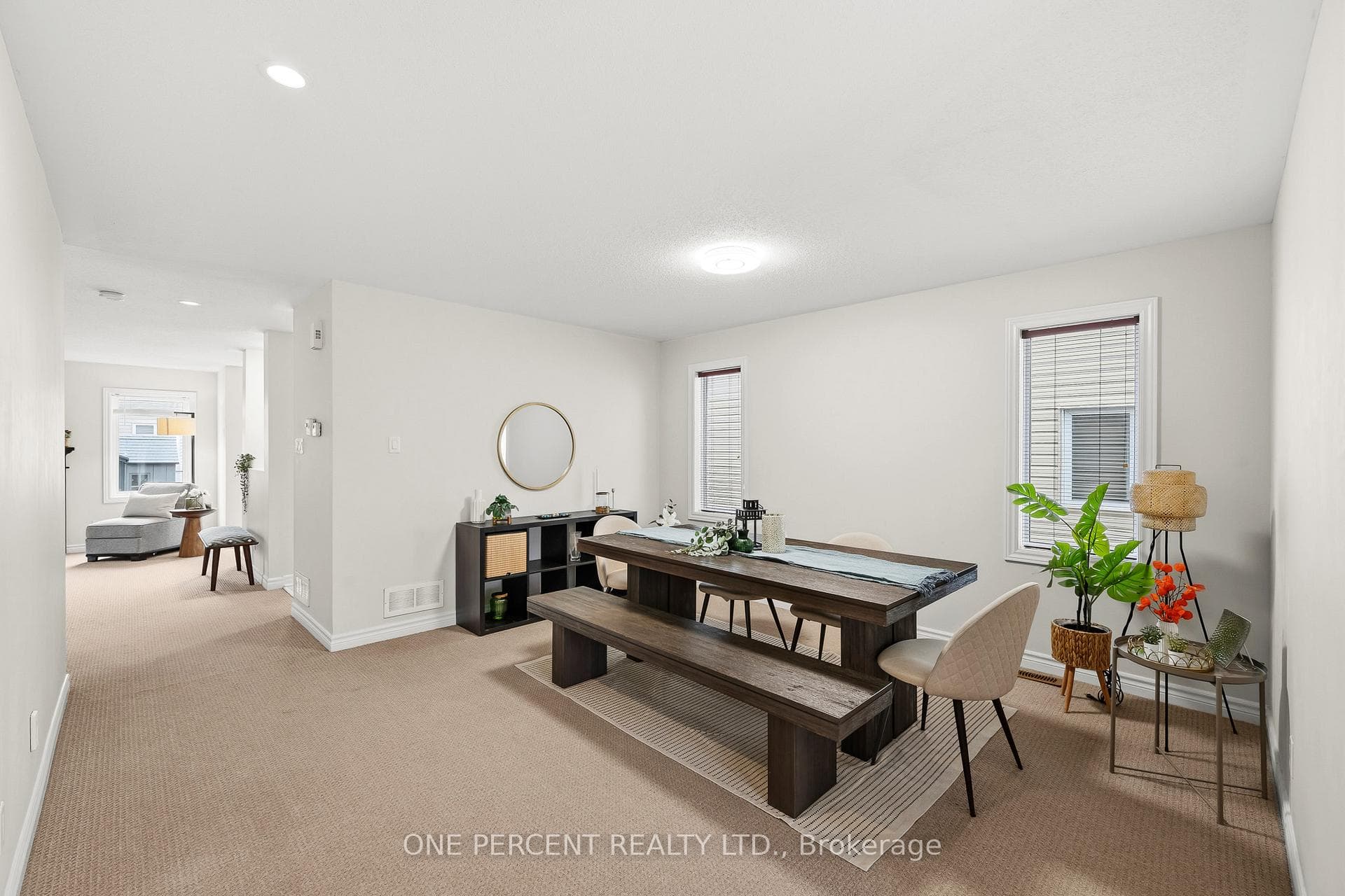 620 Clearbrook Drive photo 4
