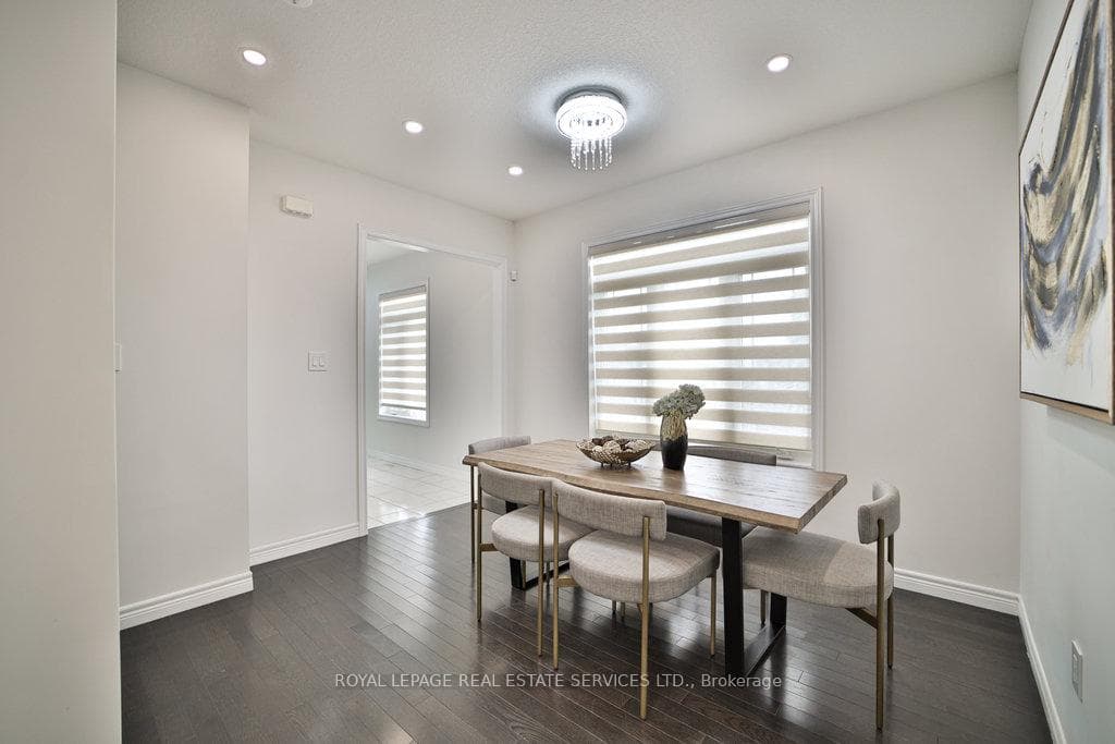 18 Valleybrook Drive photo 6