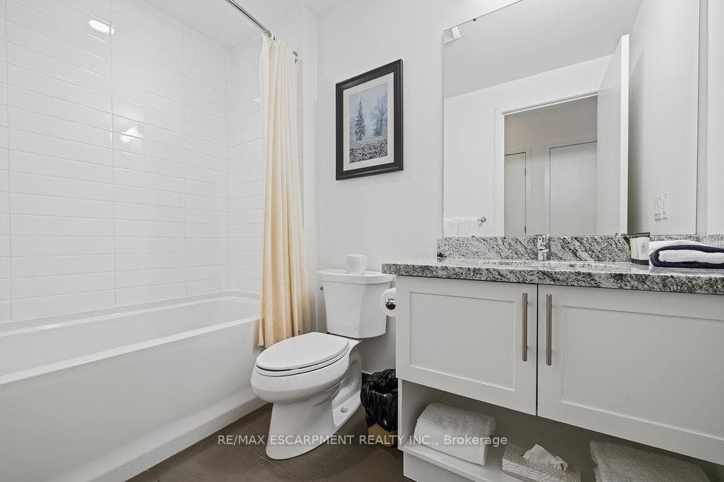 40 Horseshoe Boulevard Unit 209 photo 6