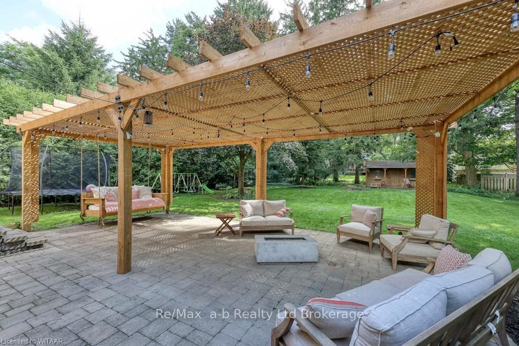 298 LIGHT Street photo 43