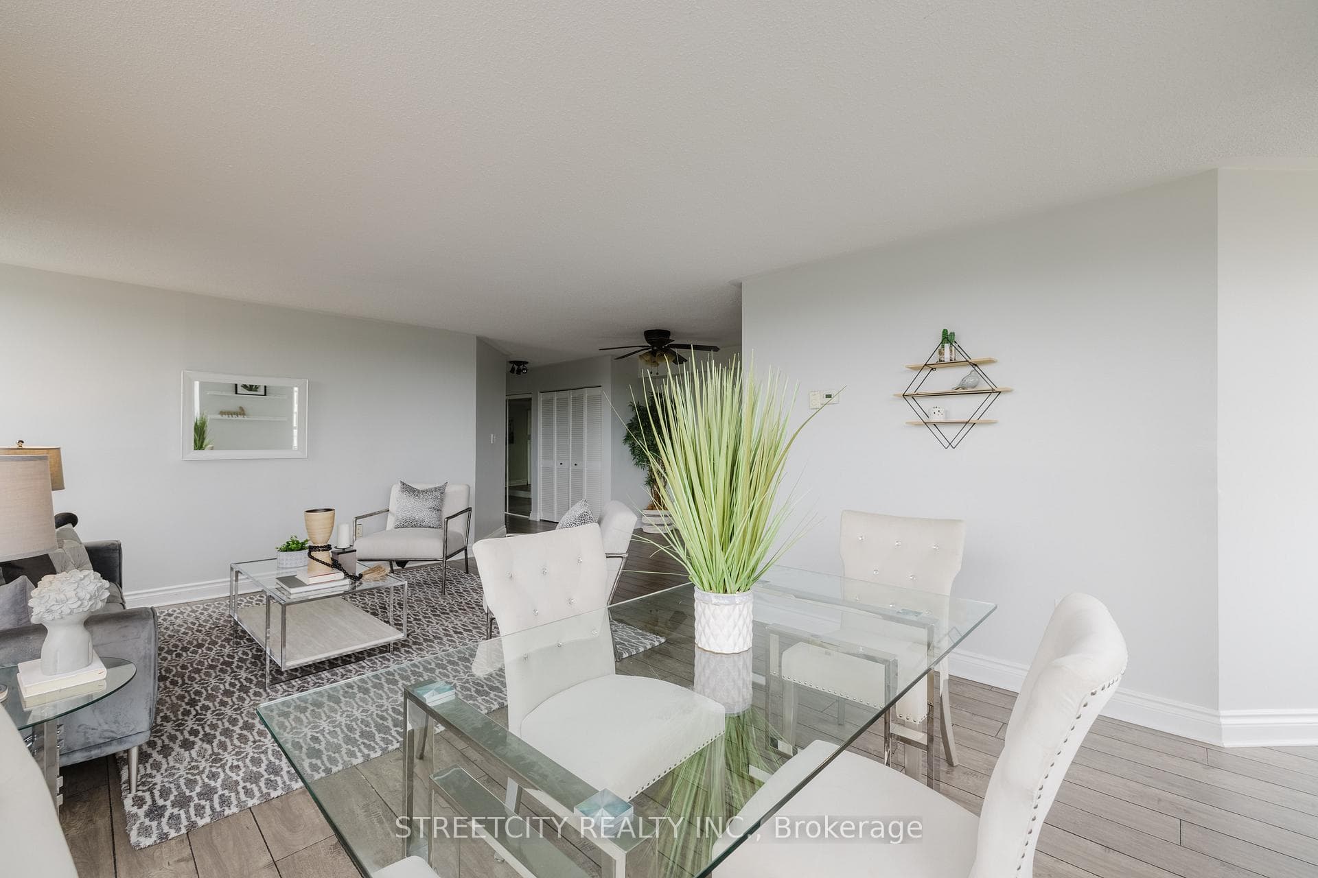 7 PICTON Street Unit 604 photo 8