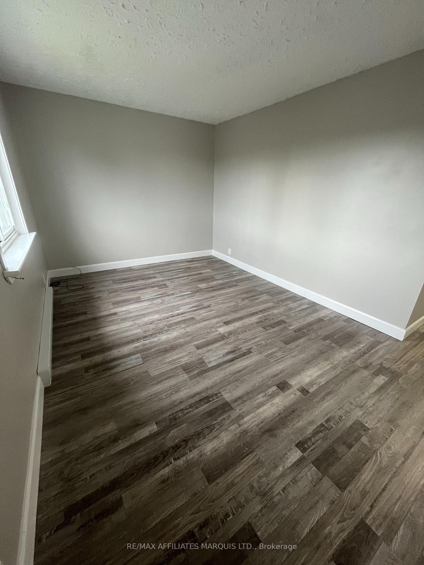 907 Second Street photo 9