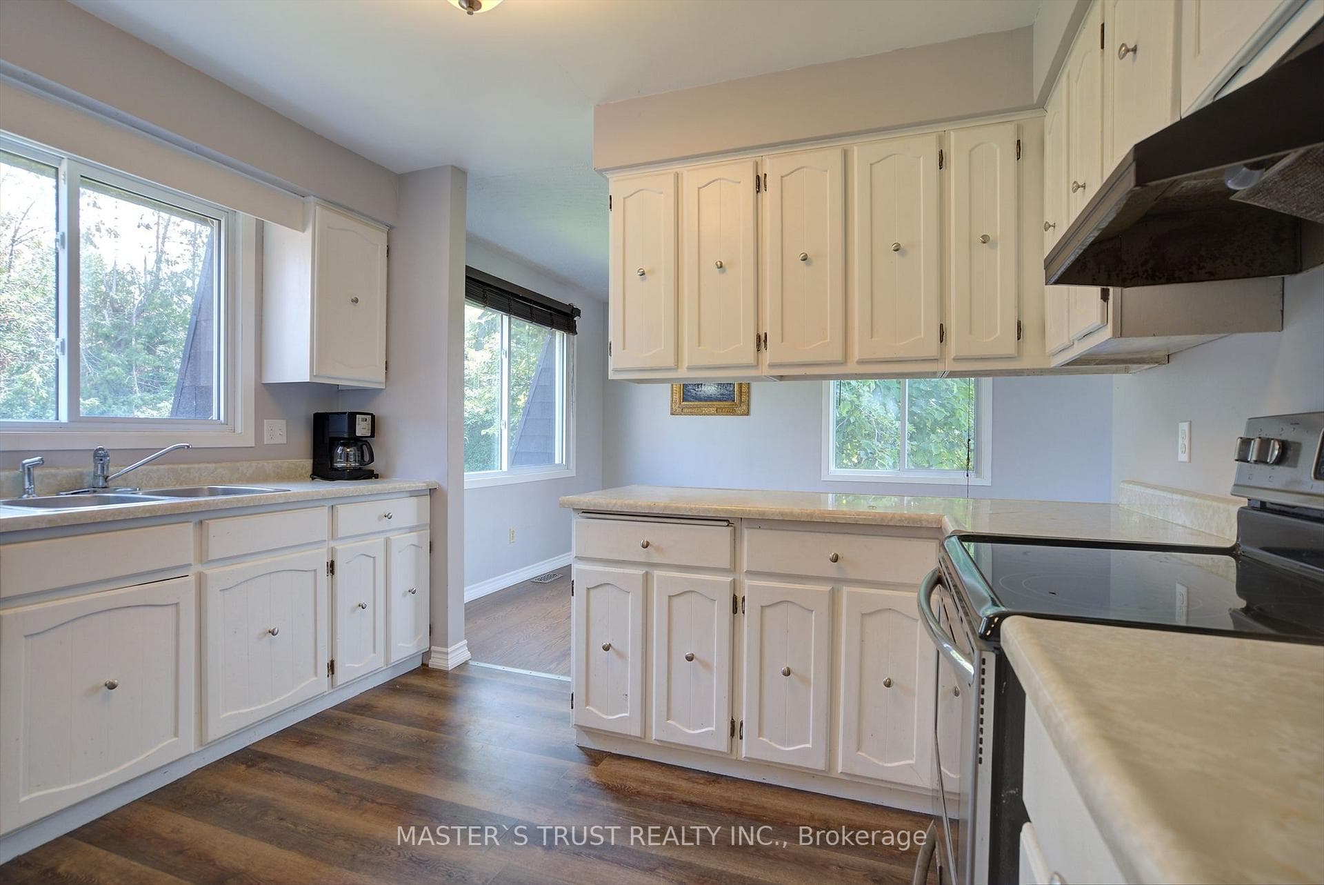 200 SUMMIT Drive photo 13