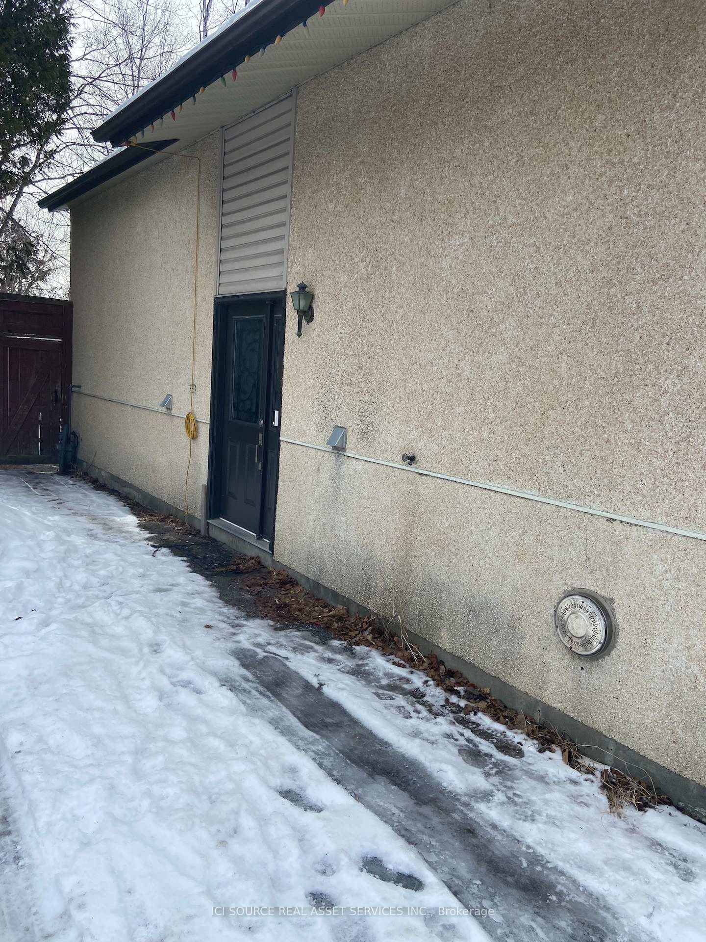 122 Rothesay Drive photo 3