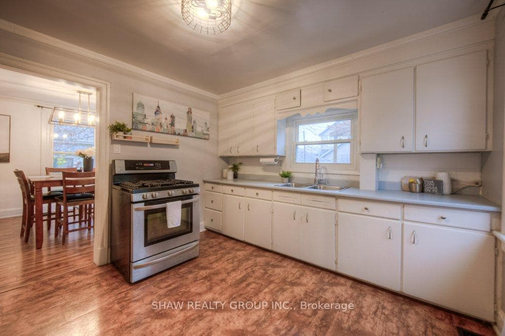 21 Waterside Avenue photo 11