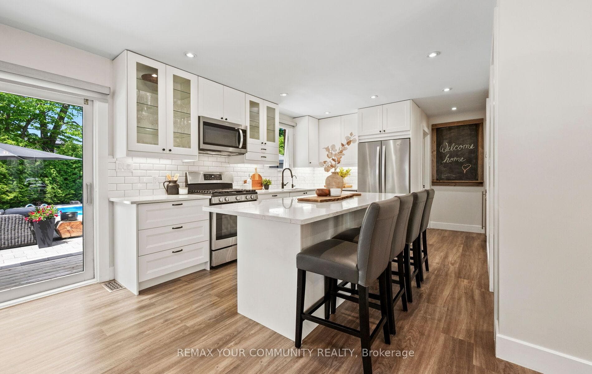 24 Hawthorne Lane photo 16