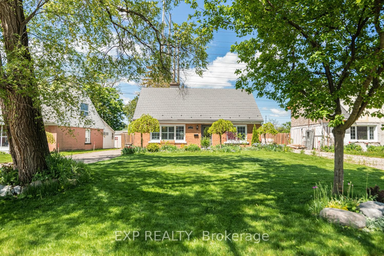 2055 Churchill Avenue photo 27