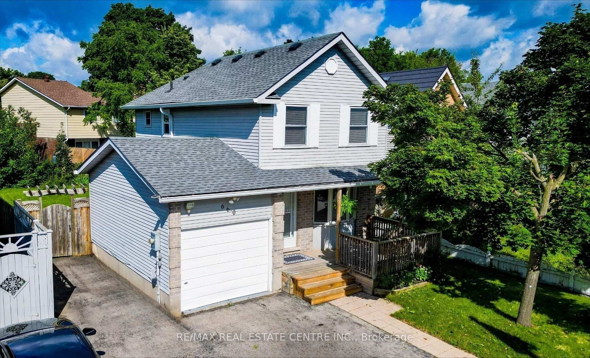660 HILLVIEW Road photo 1